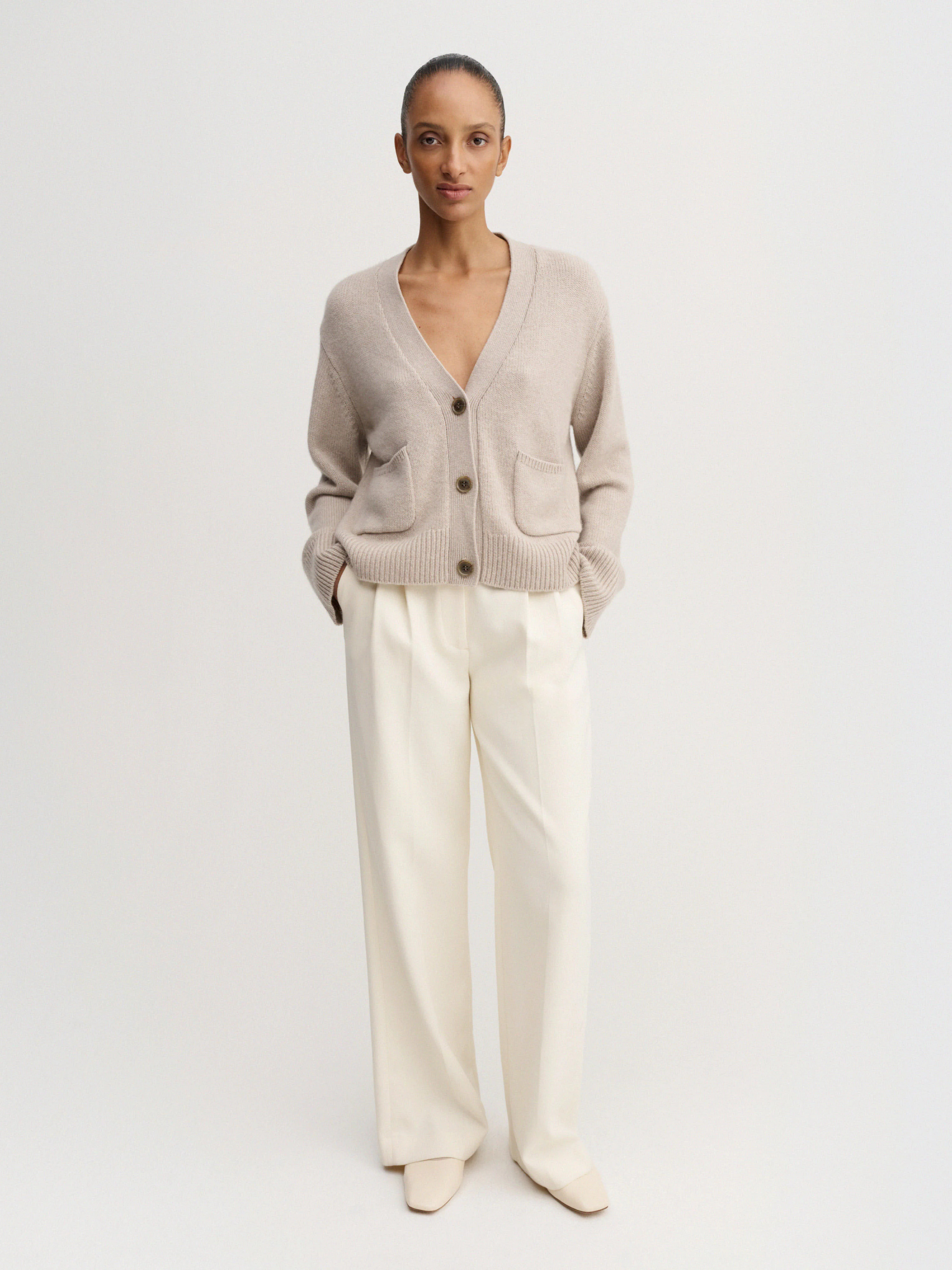 Beja Strickjacke, taupe | Almada Label