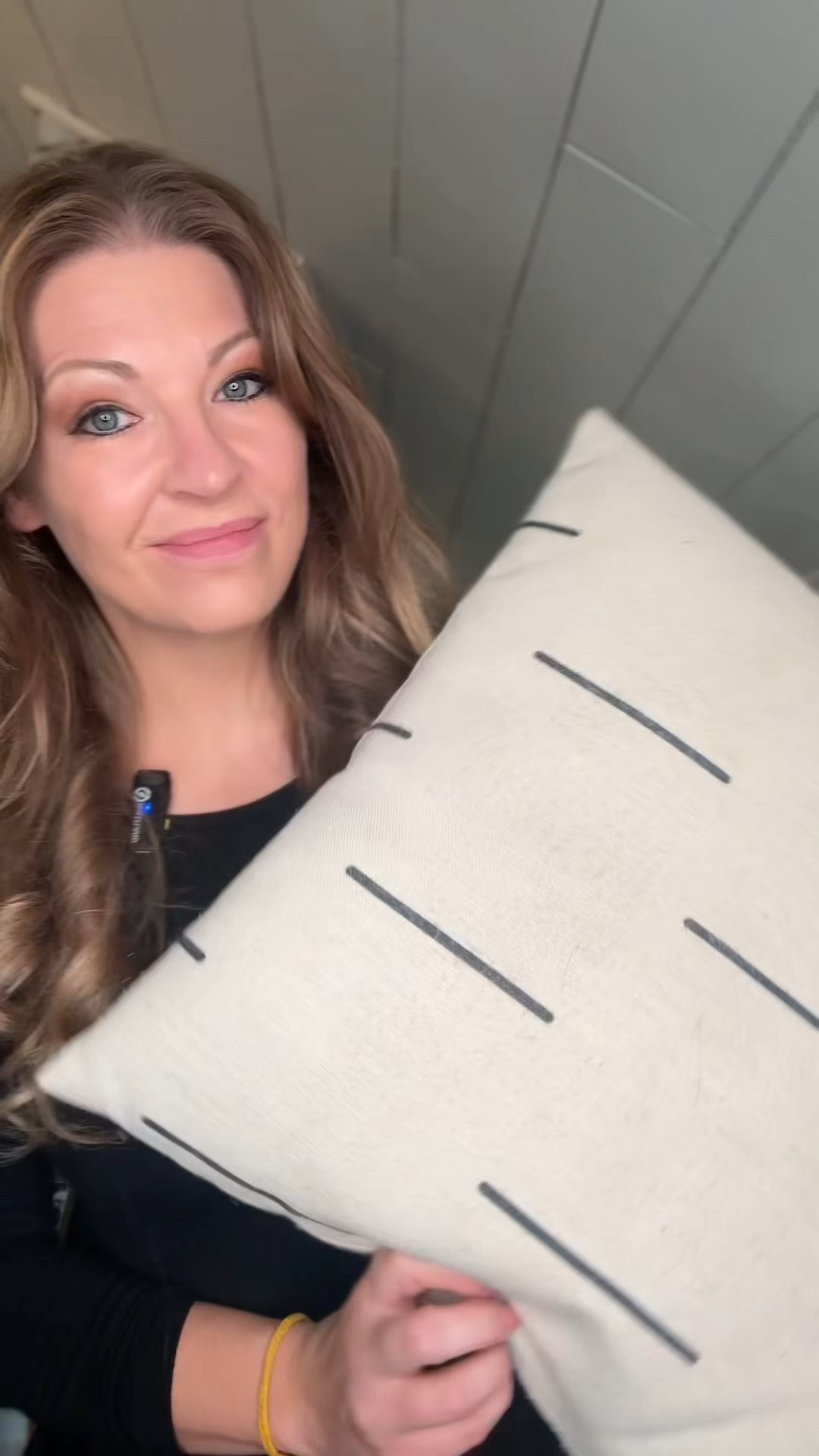 Say goodbye to fuzz, pilling, and lint! 🙌 The POPCHOSE Fabric Shaver is a game-changer for reviving clothes, sweaters, and even furniture. It has 6 sharp blades that safely remove lint balls and pills without damaging your fabrics. Bonus: it’s USB rechargeable, so no batteries needed!

Perfect for keeping your wardrobe and couch looking fresh and new. ✨ 

#LTKFindsUnder50 #LTKHome #LTKStyleTip