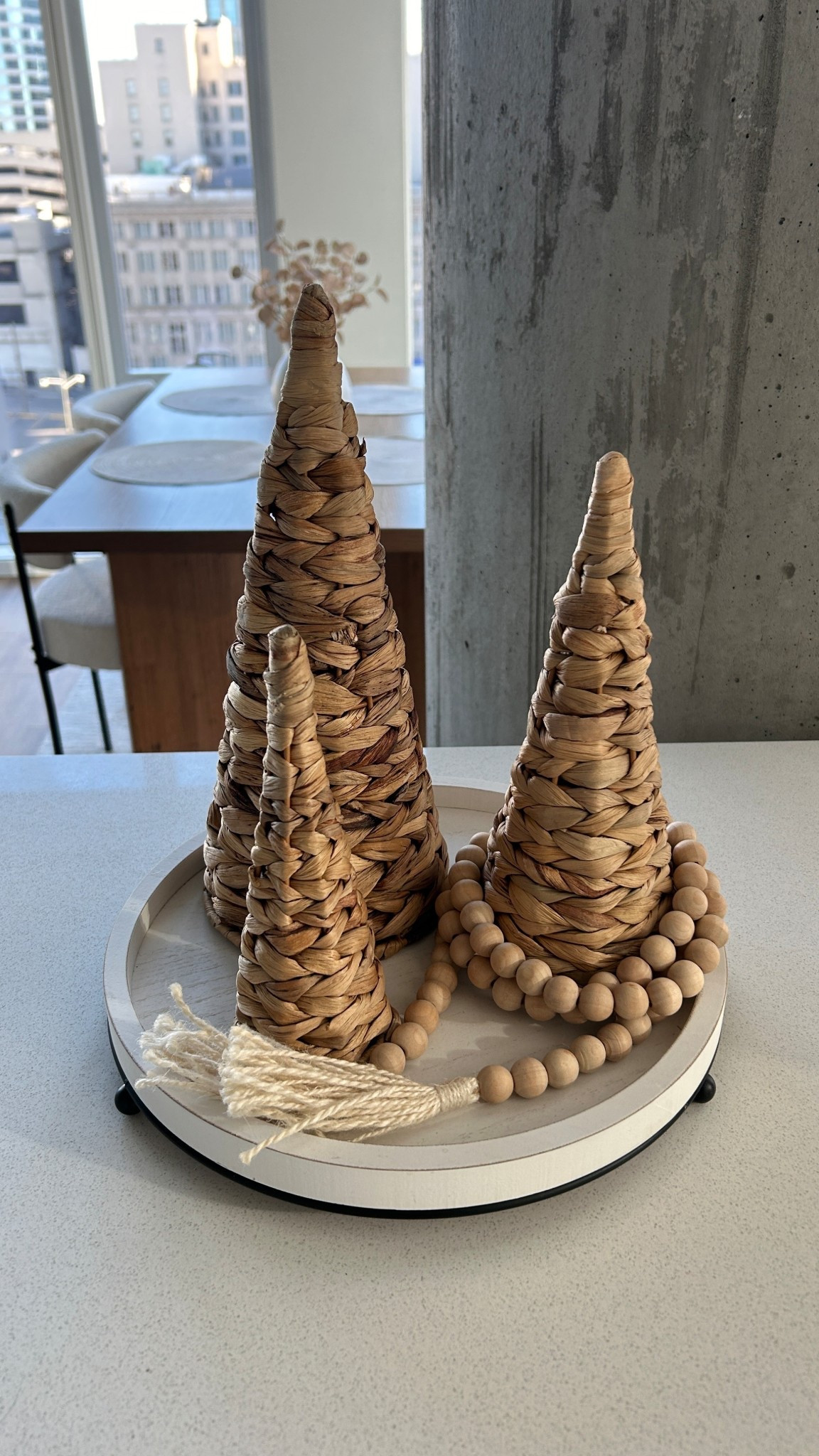 the perfect neutral holiday decor!! #holidaydecor #christmastrees #kitchenislanddecor #christmasdecor #amazonhomefinds 