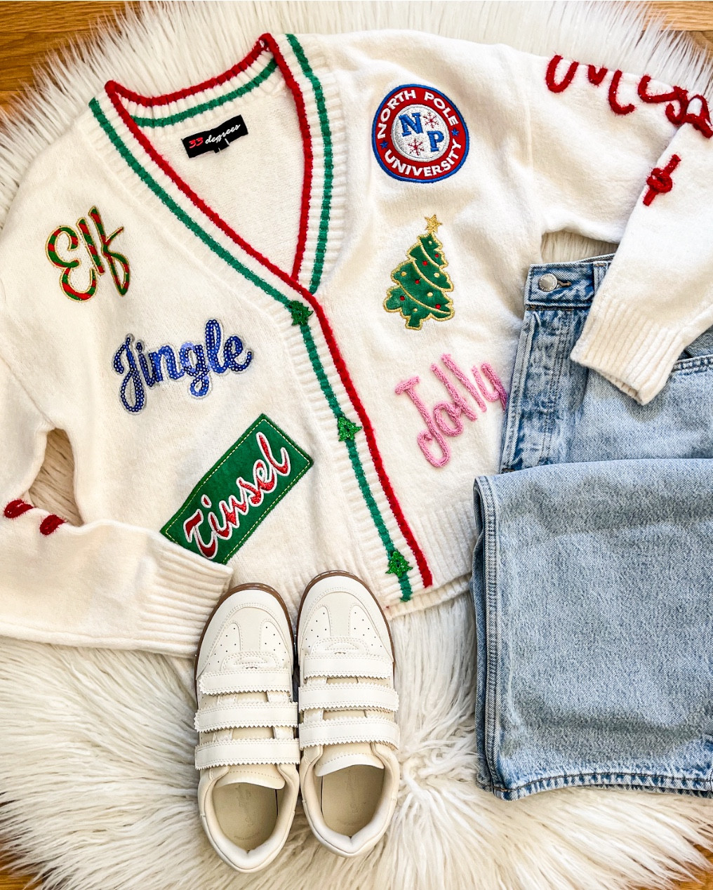 Happy Nov 1st! 🎄This must have holiday cardigan & jeans are 20% off today!  Check out my stories for more on sale! 

#LTKSaleAlert #LTKFindsUnder50 #LTKStyleTip