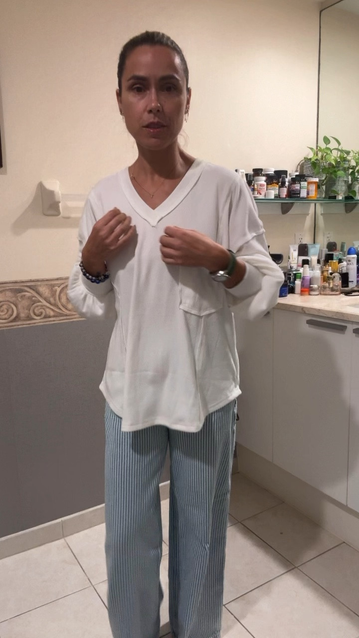 Casual outfit to wear all day and everyday. Love the way the jeans fit and the softness of the top. 

#LTKFindsUnder50 #LTKWatchNow #LTKSaleAlert