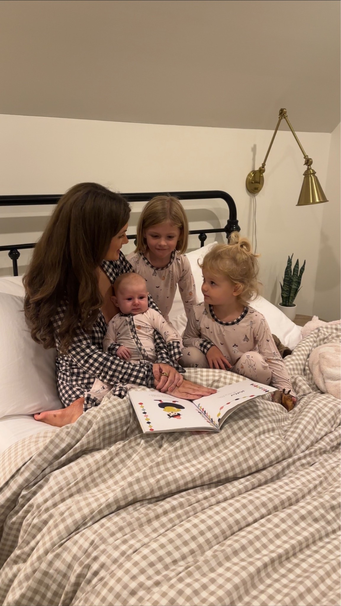Halloween pajamas!! 👻 ✨

#LTKmomlife #LTKKids #LTKBaby