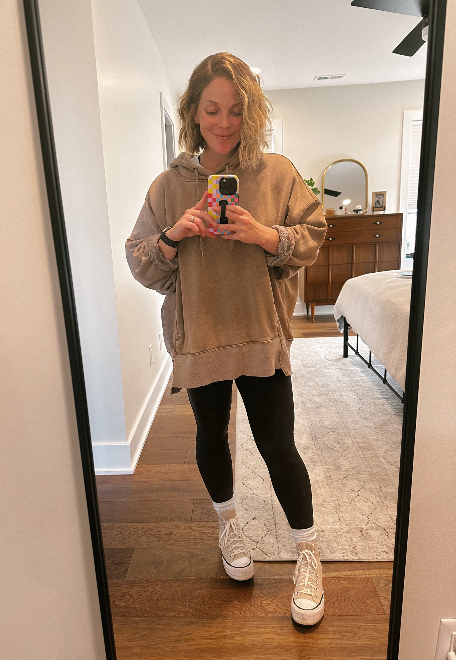 Hoodie linked. Runs oversized.
Leggings are my FAV no front seam legging. I’m in a small short.