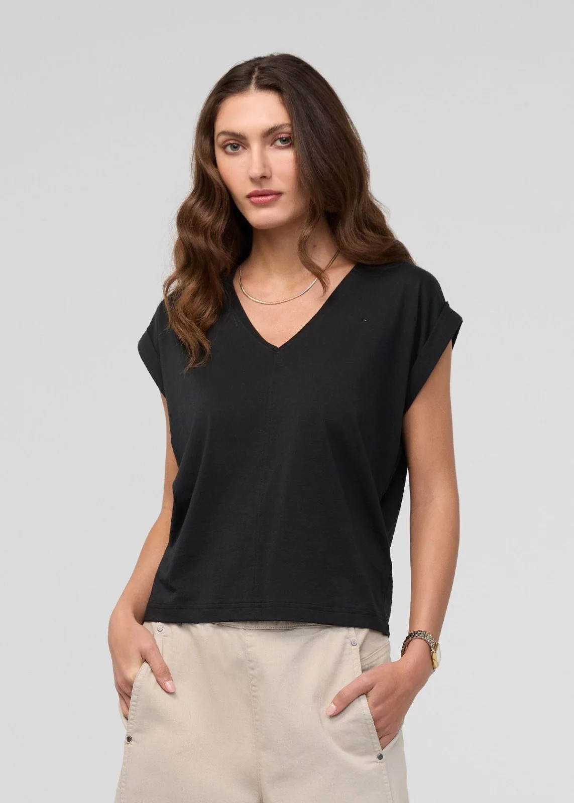 PurePima Dolman V-Neck - Black | DUER