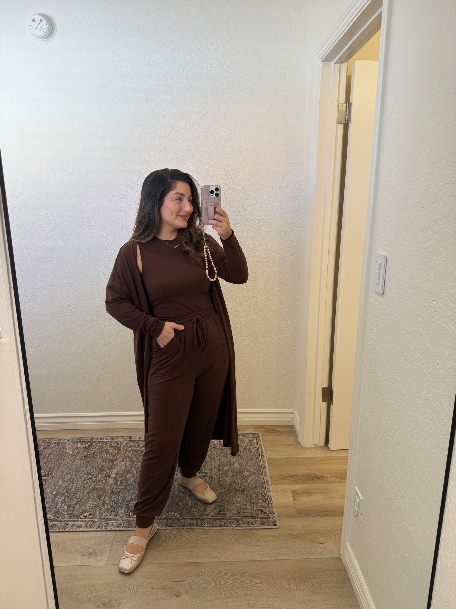 3 piece lounge set with a long cardigan, cropped top and joggers!! 

Size small

5’0” 140lbs 

#LTKStyleTip #LTKPetite #LTKSeasonal