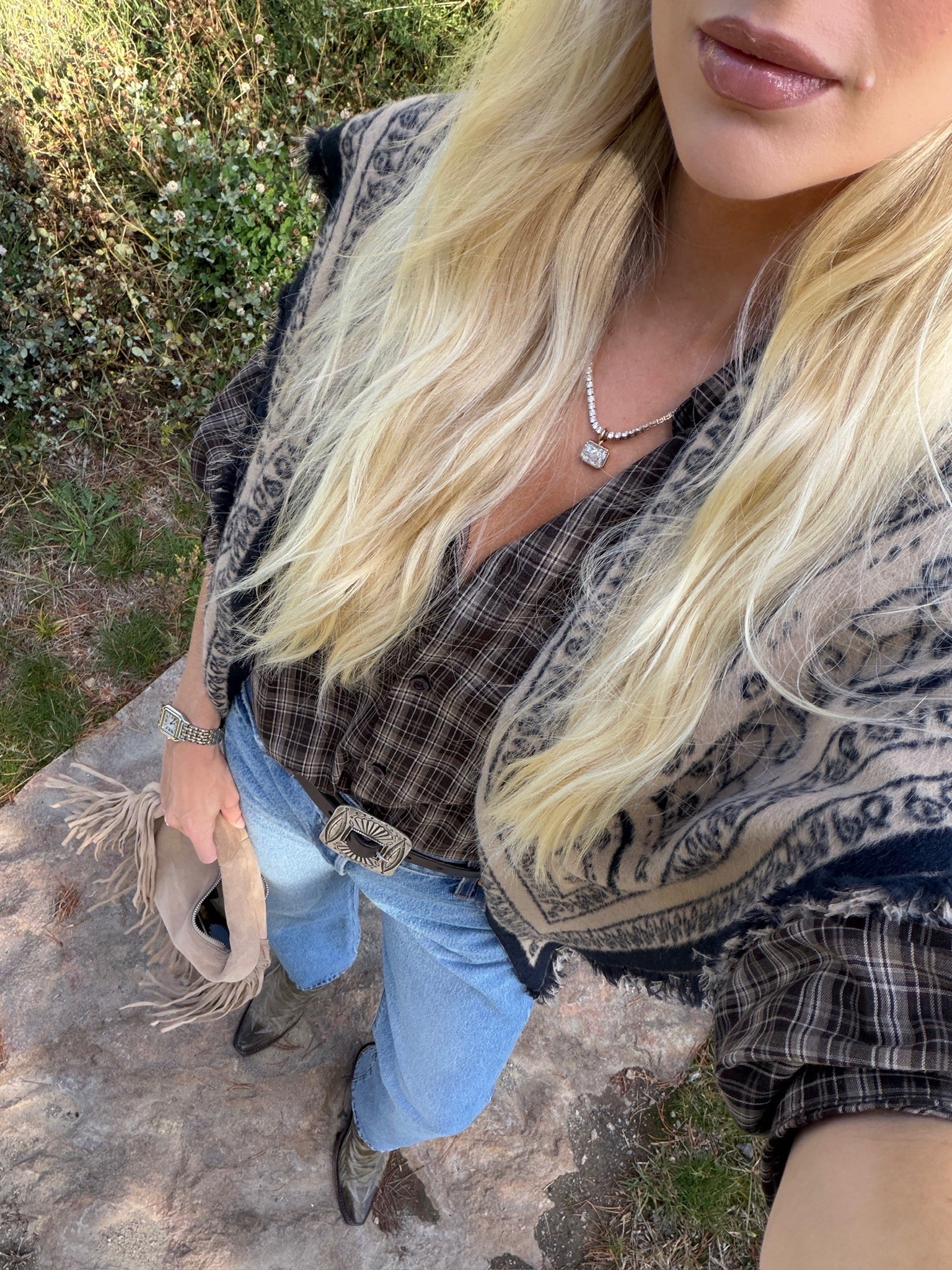 SIZE: med in top (I cut out the shoulder pads), 28 in jeans, boots run tts (exact color sold out, linked in a diff color & similars). Lip liner - pnut butta, lipstick - blaz’d donut #kathleenpost

Mountain vacay vibes, Aspen chic look, Montana outfit Inspo, fall fashion, fall outfit inspo

#LTKootd #LTKSeasonal #LTKTravel