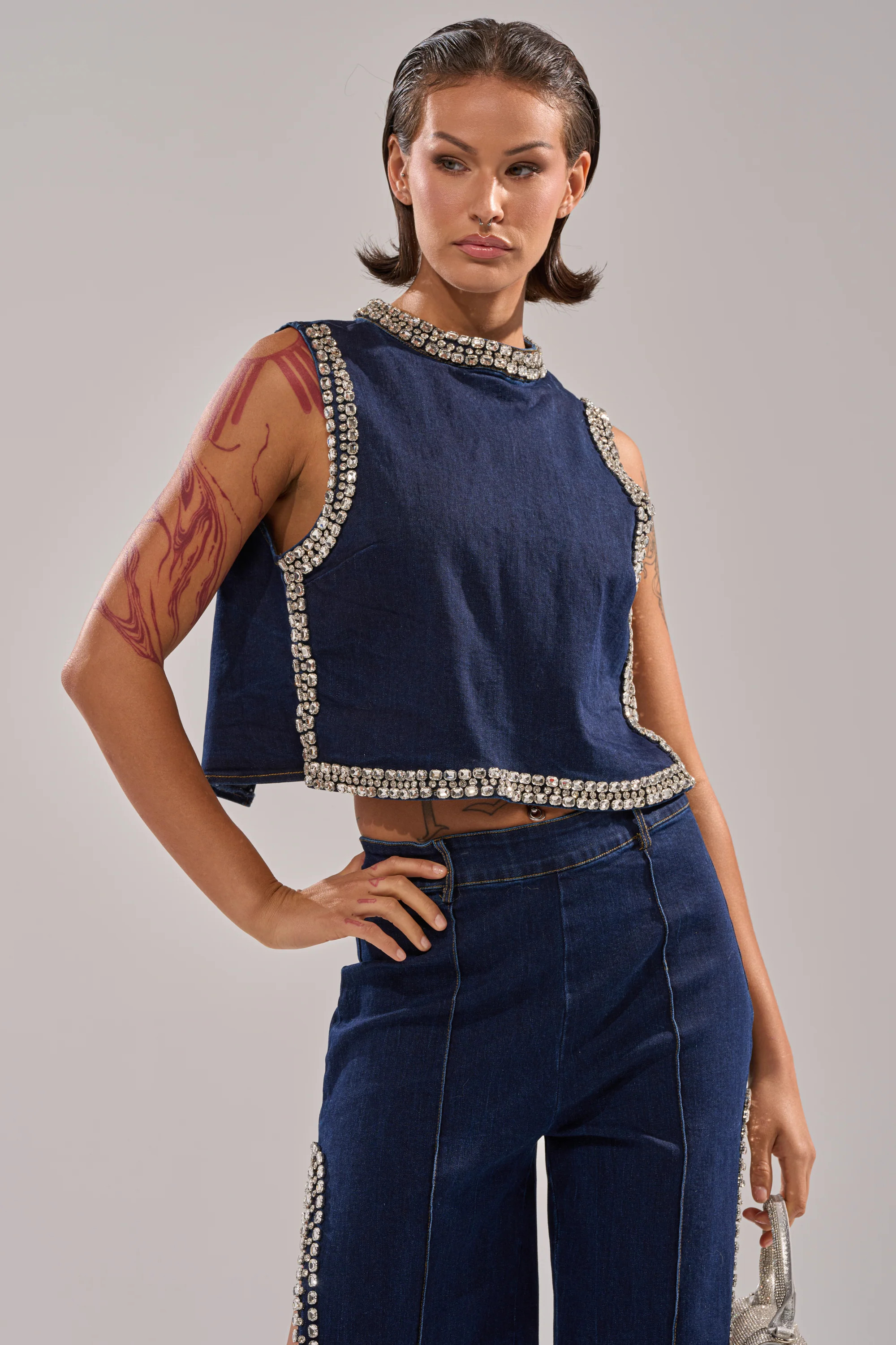 POPPIN OUT RHINESTONE DENIM BLOUSE IN DARK WASH DENIM | AKIRA