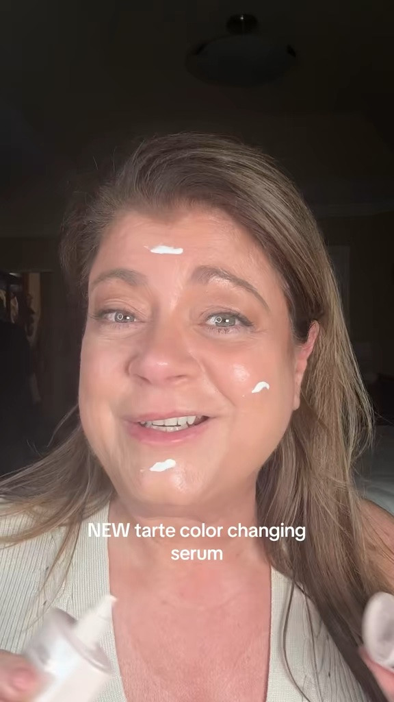this is NOT foundation but did you see that coverage ??? it's going to sell out this summer @tarte cosmetics
#tarte #tartecosmetics #tintedserum #spfpowder #skintint