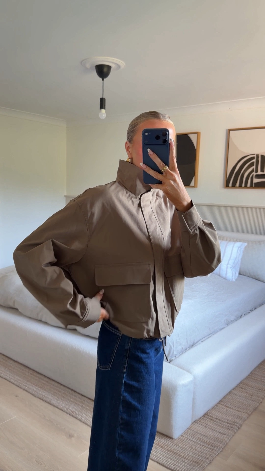 The jacket that everyone loves! Funnel, khaki, insane quality! Boxy, oversized fit! Ideal for autumn!

#LTKuk #LTKstyletip