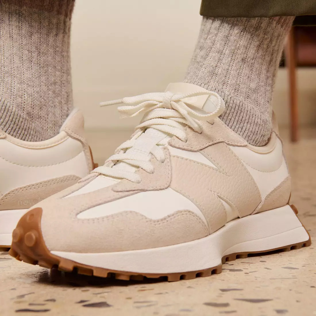 New Balance Women's 327 Shoes | DICK'S Sporting Goods