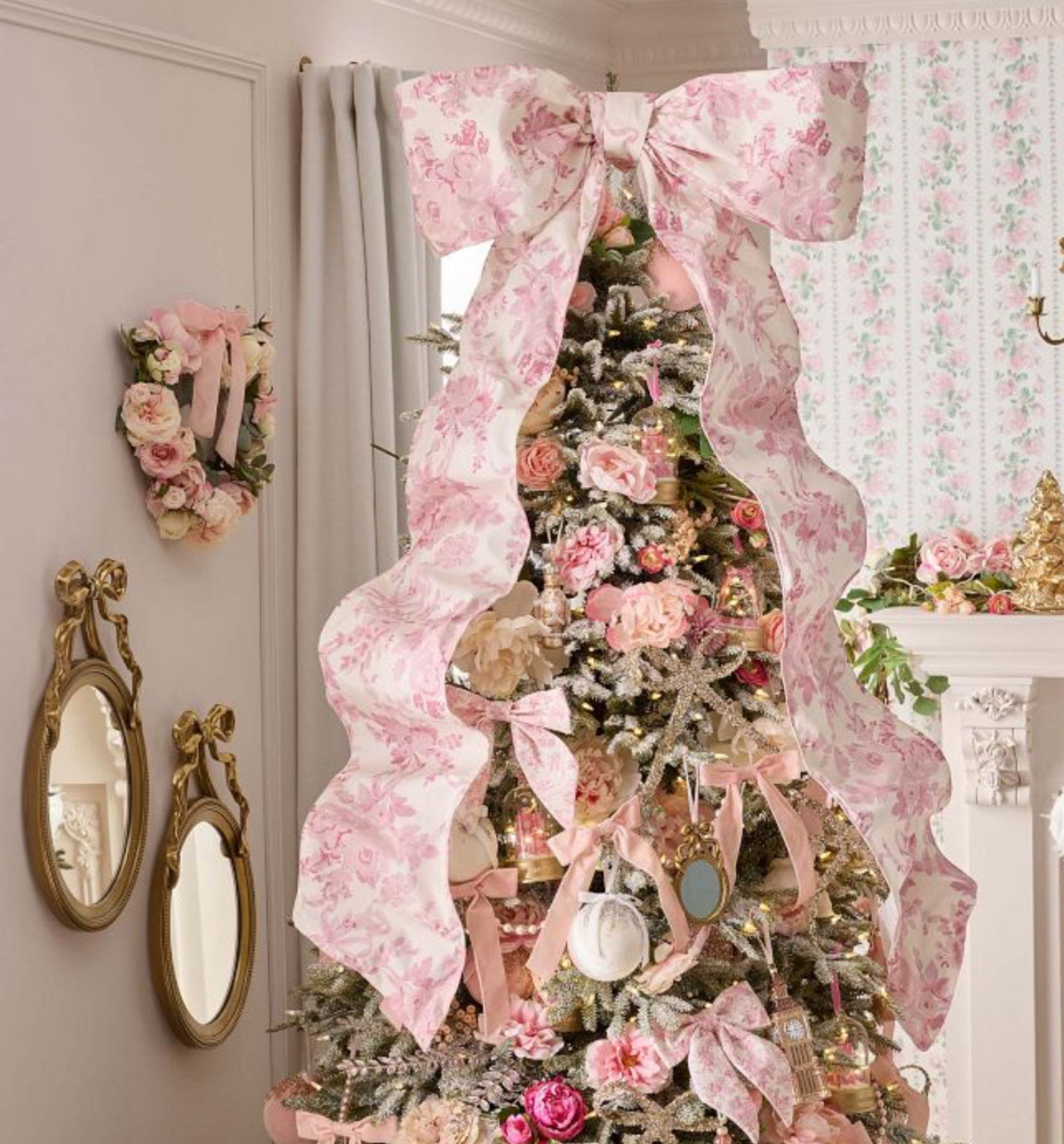 LoveShack Fancy Christmas tree and decoration! 

#LTKSeasonal #LTKParties #LTKHome
