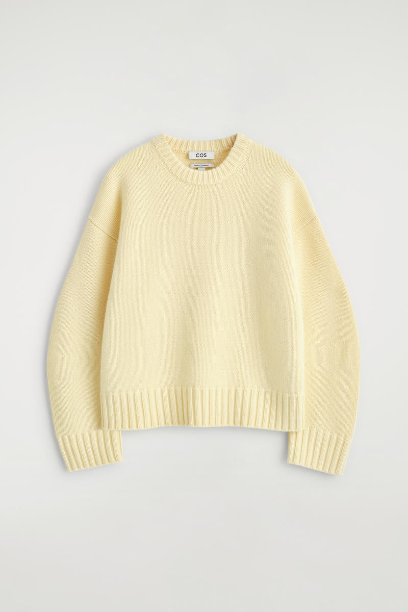 Chunky Pure Cashmere Crew-Neck Sweater | COS (US)