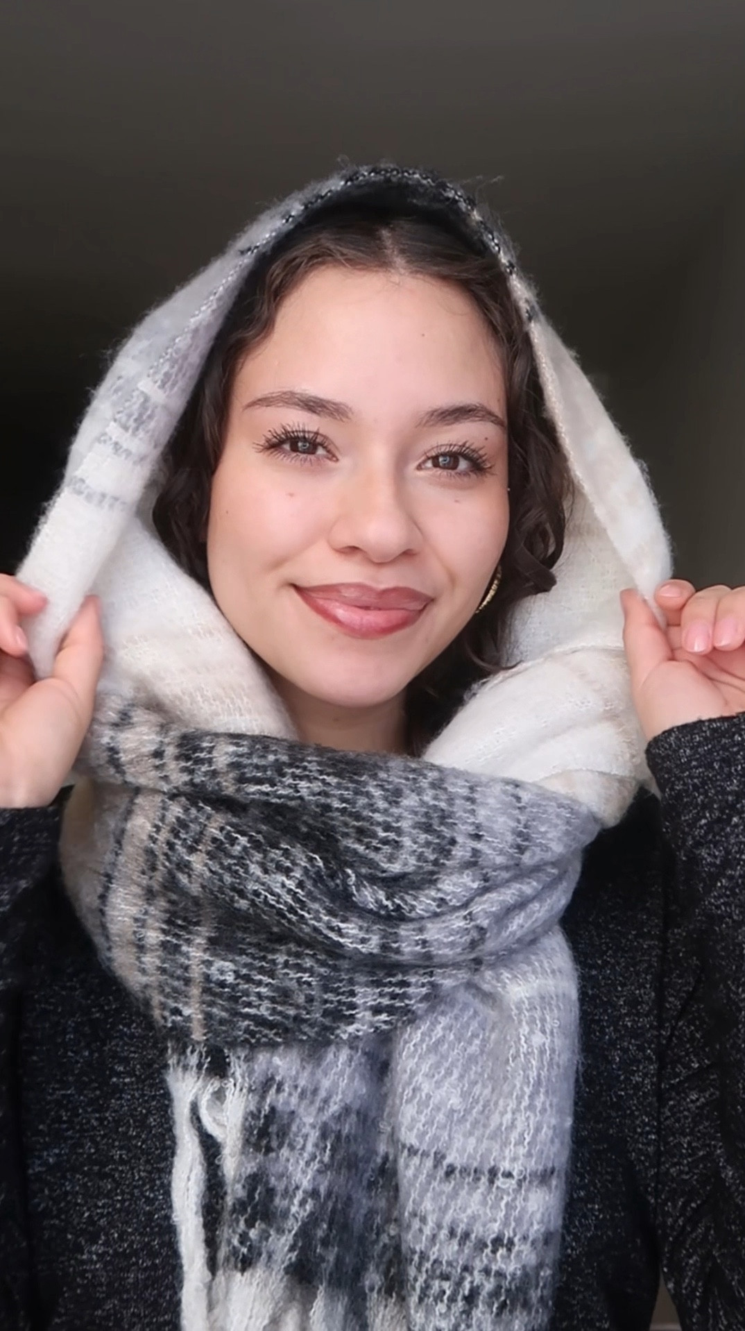 Winter scarf hack, how to wear a scarf

#LTKGiftGuide #LTKHoliday #LTKFindsUnder50