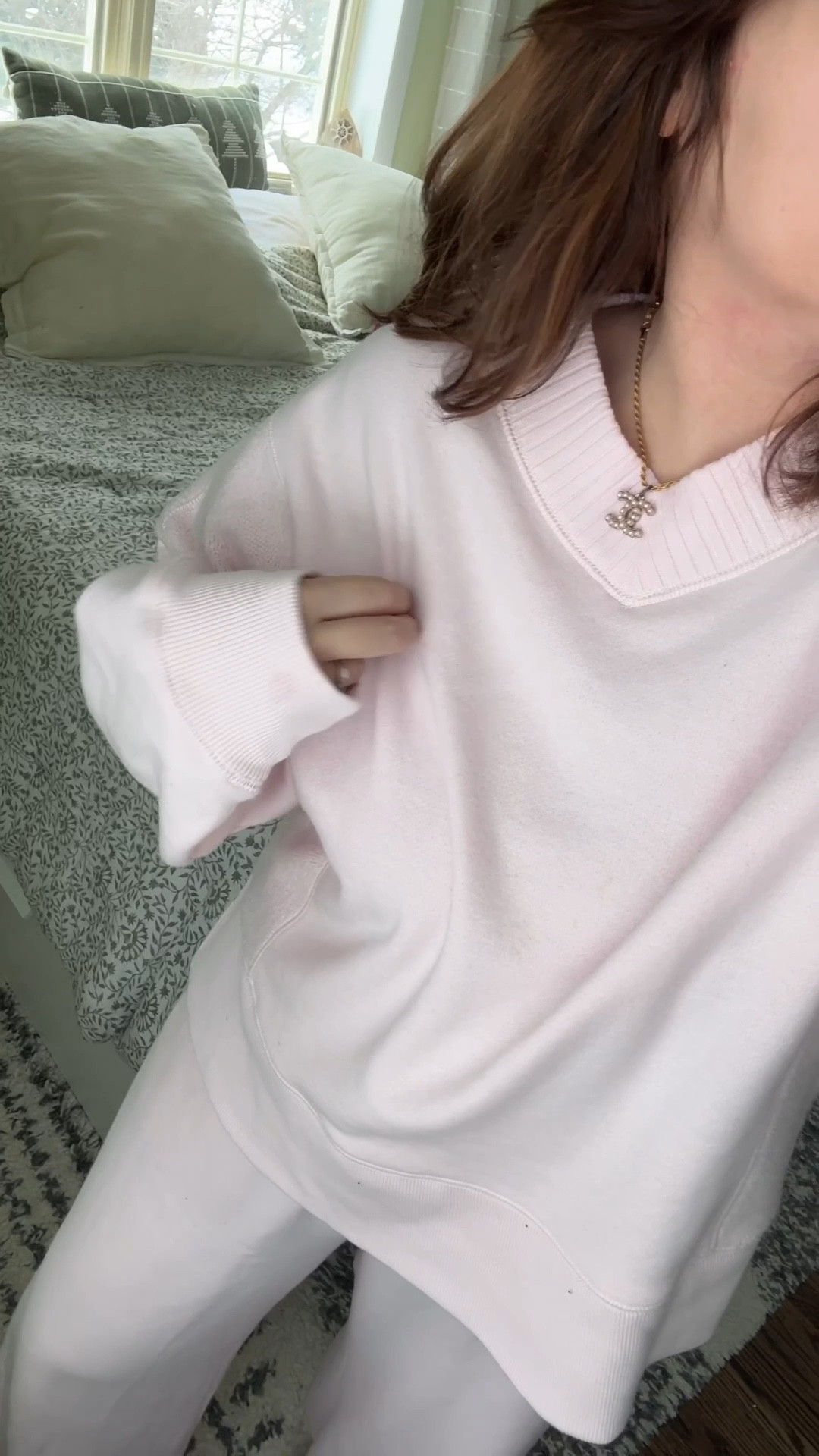 One pink matching set 2 ways. Tucked in the bra and let loose.

This aerie pink v neck sweatshirt runs true to size for once. I’m wearing a large.

The pink wide leg sweatpants run somewhat big. I did go with my true to size large, but got a short since they’re so long. The medium’s fit, but I didn’t like that they showed my belly as much.

This matching sweat set is the perfect travel outfit, errands outfit or loungewear for moms 

#ltkmomlife #ltkseasonal #ltkmidsize

#LTKootd #LTKSaleAlert