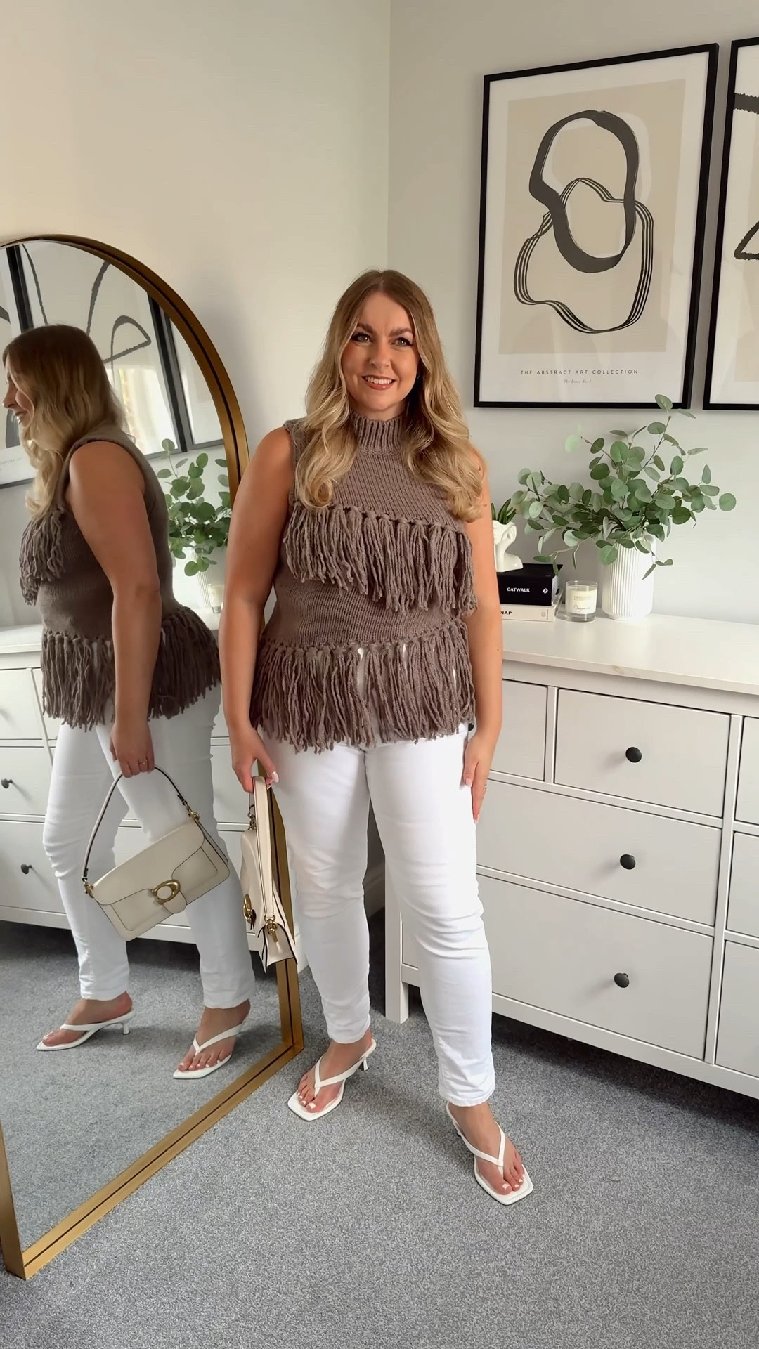 When you’re jeans don’t fit so you hunt down ones that do 🤍

#LTKStyleTip #LTKSeasonal #LTKMidsize