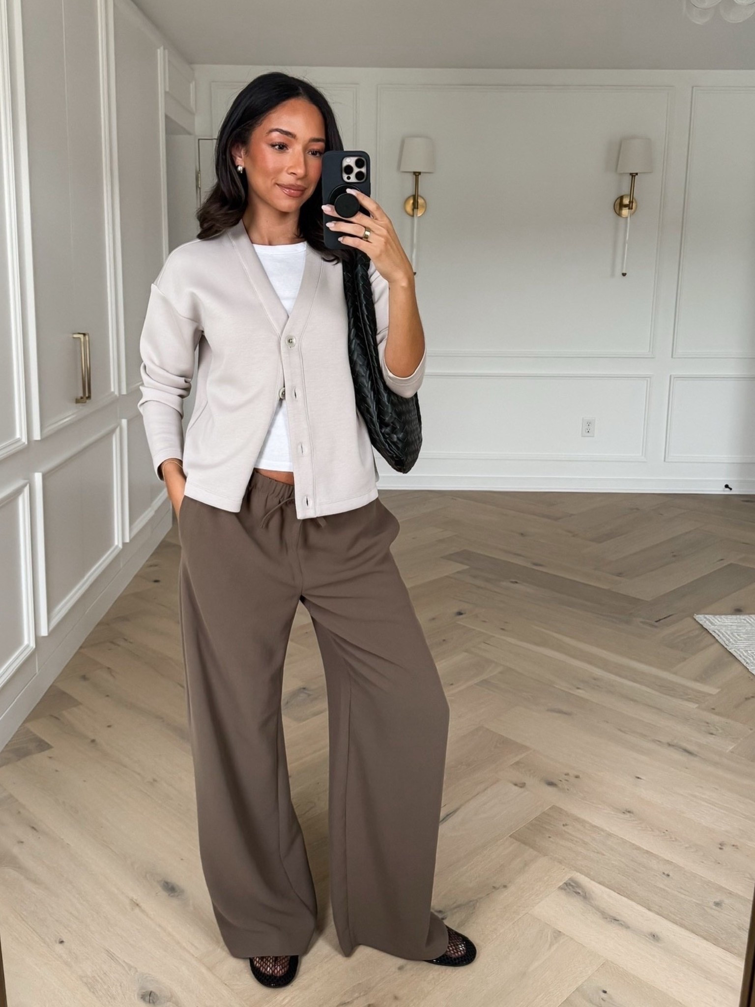 How to Style: wide leg pants 🤍 Wearing size M wide leg pants, size S white top and S cardigan 

Fall outfit 
Fall fashion 
Pull on pants 
Aritzia pants 
Work from home outfit 
Errands outfit 
Casual outfit 
Wrinkle free pants

#LTKSeasonal #LTKStyleTip #LTKFindsUnder100