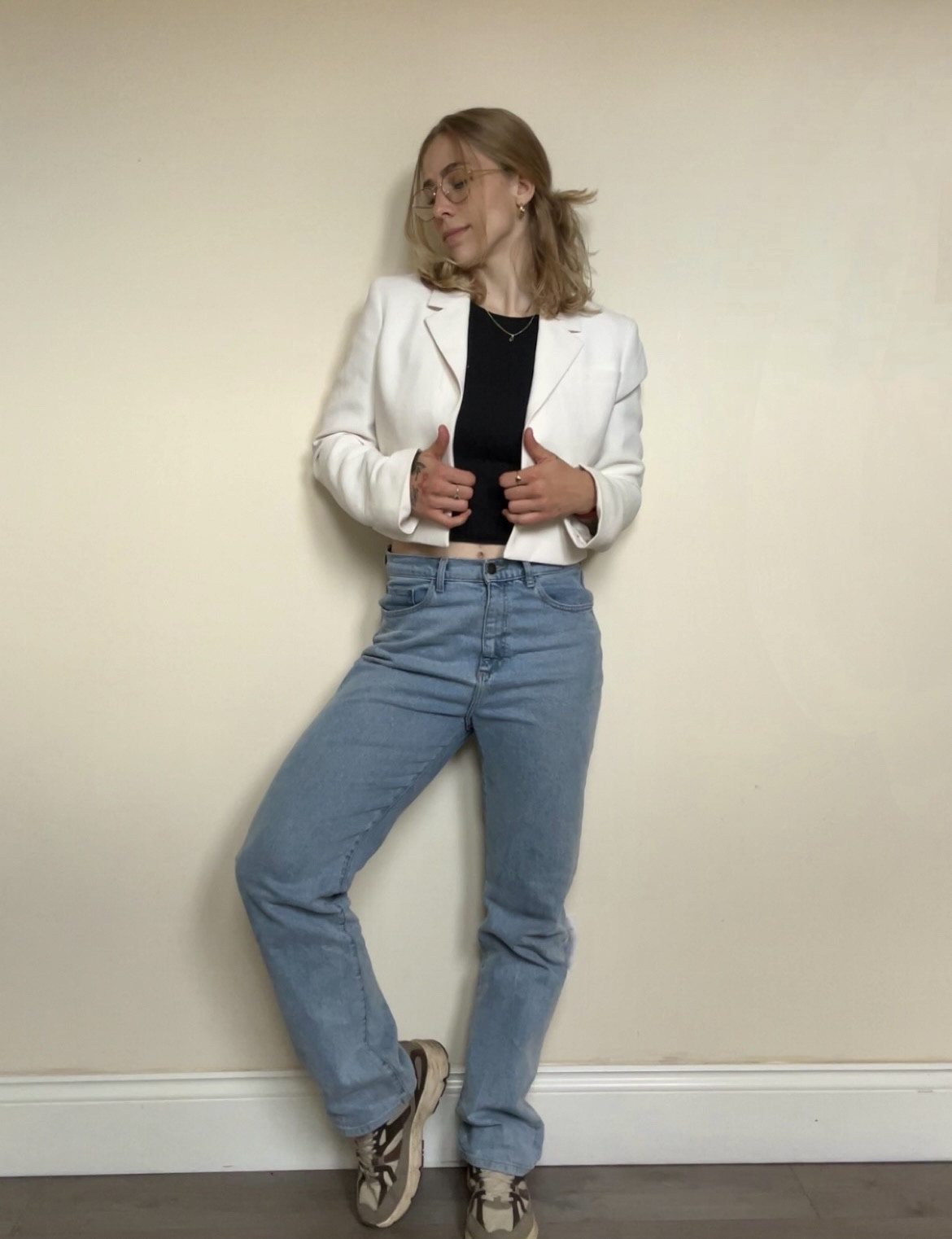 Style tip: pair a blazer with a basic neutral tank and some jeans for the perfect clean-casual look! Wear this out to lunch, a laid-back business meeting, and more!

#LTKstyletip