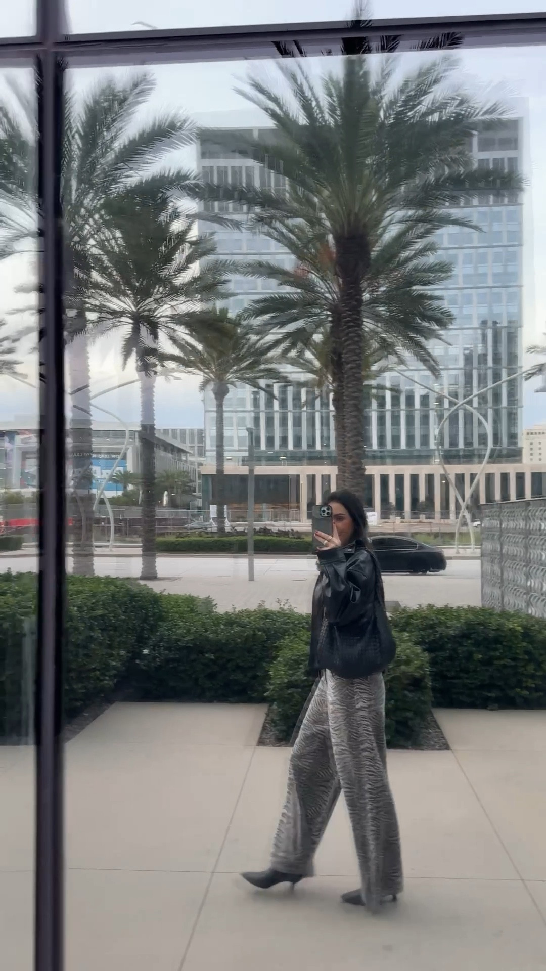 Girls night in fun pants 🐅🍸 #tigerpants #princesspolly #zarajacket #funneljacket #dolcevita #aryaboot #aritziabodysuit 

#LTKootd