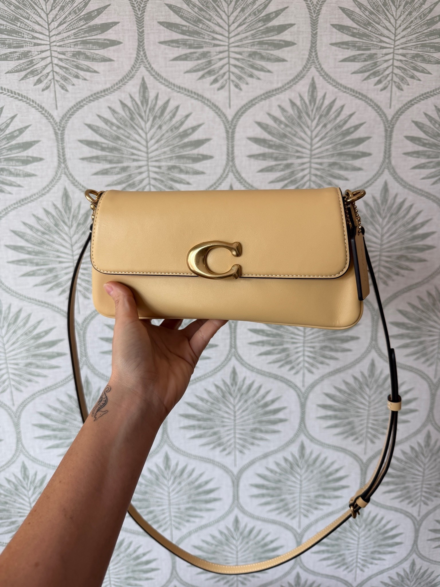 The new Jett coach bag is perfection! This is “Vanilla” and it’s the prettiest subtle butter yellow that will match everything. #coach @coach #coachbag #crossbody

#LTKmomlife #LTKOver40