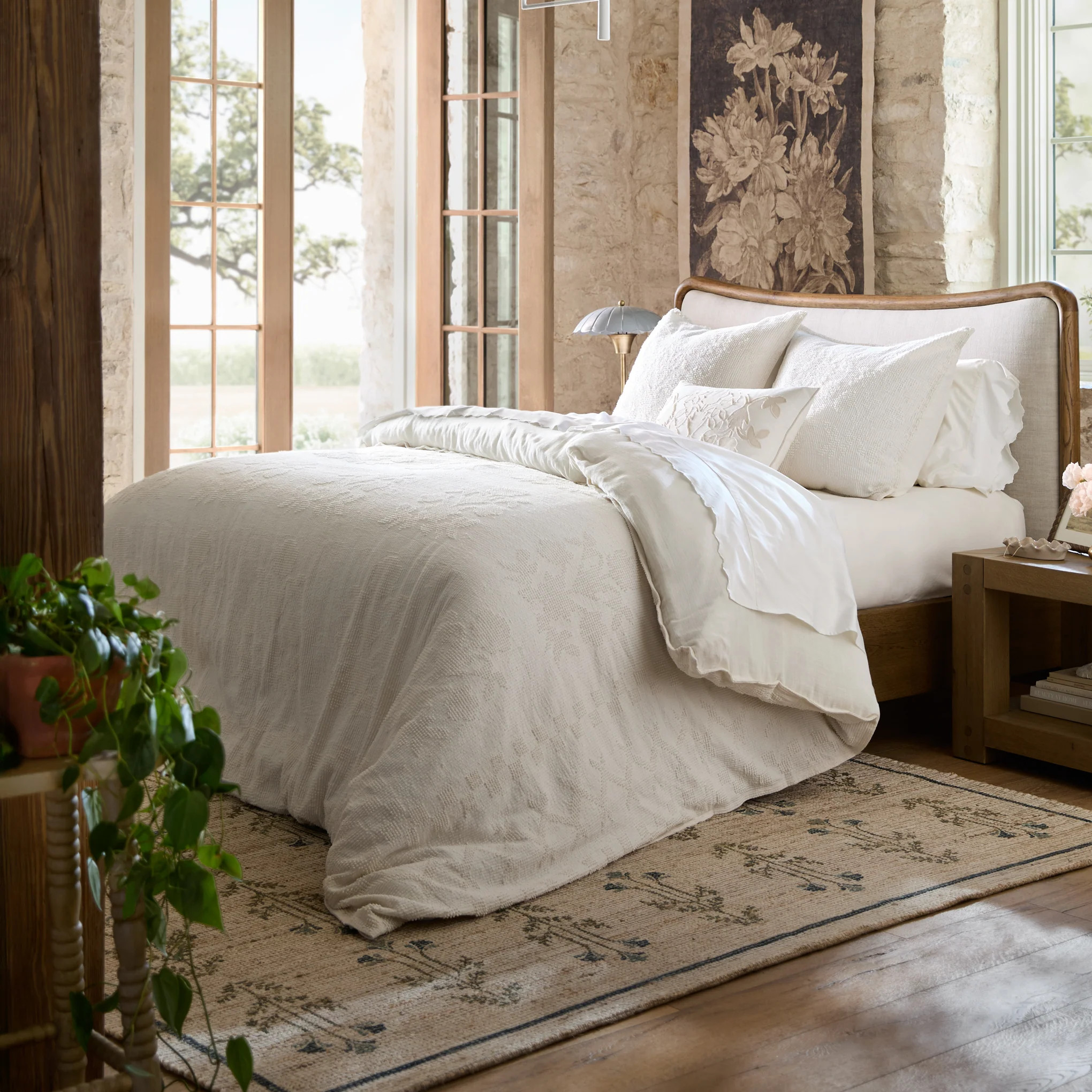 Kennie Bed | Magnolia