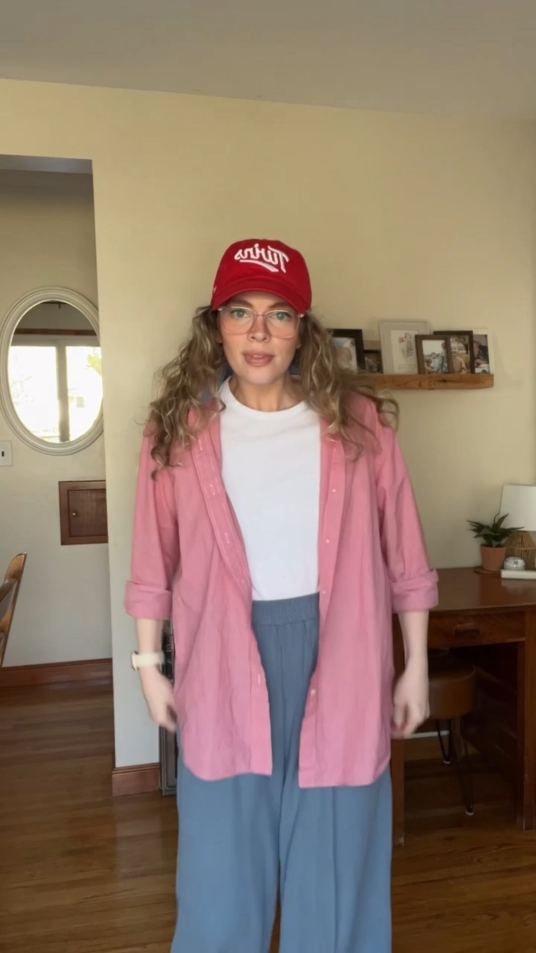 Simple spring outfit today 🥰

Wearing size medium in pants and t-shirt! Size large in button up I got in the men’s section at the thrift store! 