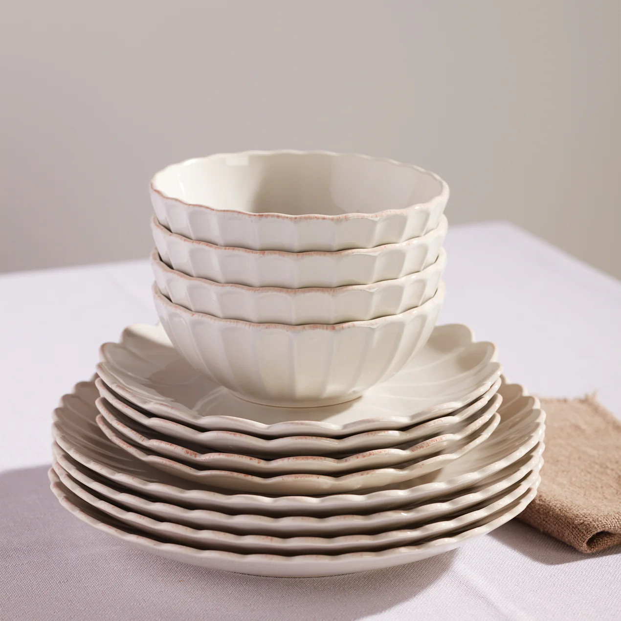 French Perle Scallop 4-Piece Bowl Set | Lenox