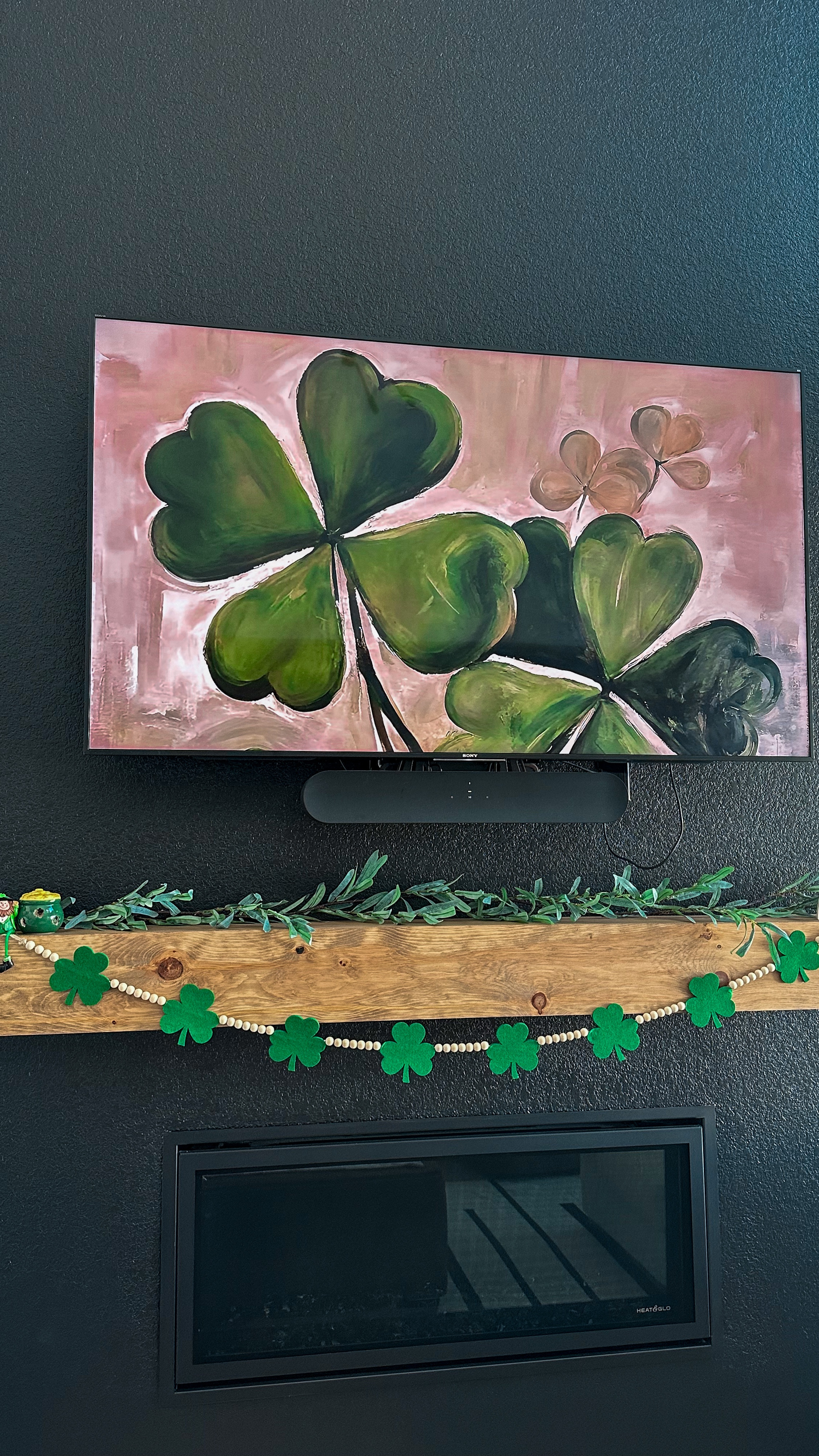 St Patrick’s Decor 🍀

Fireplace decor
Fireplace mantle 
Leprechaun 

#LTKSeasonal #LTKParties #LTKHome