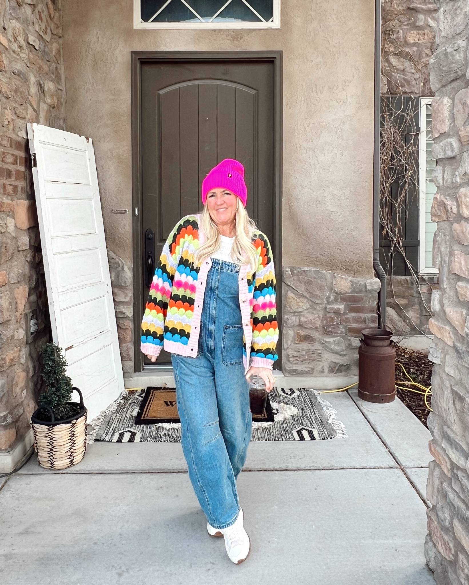 🩷scallops + stripes + overalls!
.
🤩this is such a happy, playful look…dressed my age, but feeling young + fun!
.
🙌🏻 big shout out for these OVERALLS —they come up high on the sides-which i LOVE for that side coverage!
.
#overalls #cardigan #stripedcardigan #cardiganandoveralls #scallopstripes #beanie #freepeople #chunkysneakers

#LTKOver40 #LTKootd #LTKmomlife