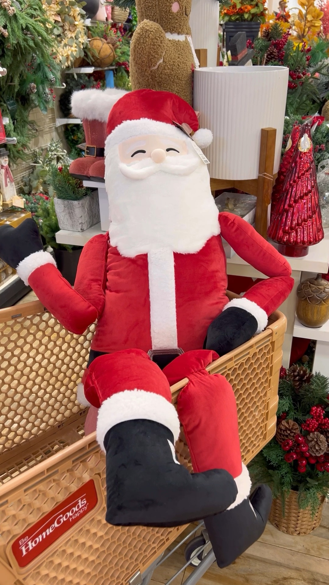 HomeGoods Santa pillow, Christmas pillow, giant Santa pillow, TJ maxx Santa pillow, Marshalls Santa pillow, Christmas decor, HomeGoods Christmas 

This giant Santa pillow is a MUST!!😍🎅🏼🎄

#LTKHome #LTKFamily #LTKGiftGuide