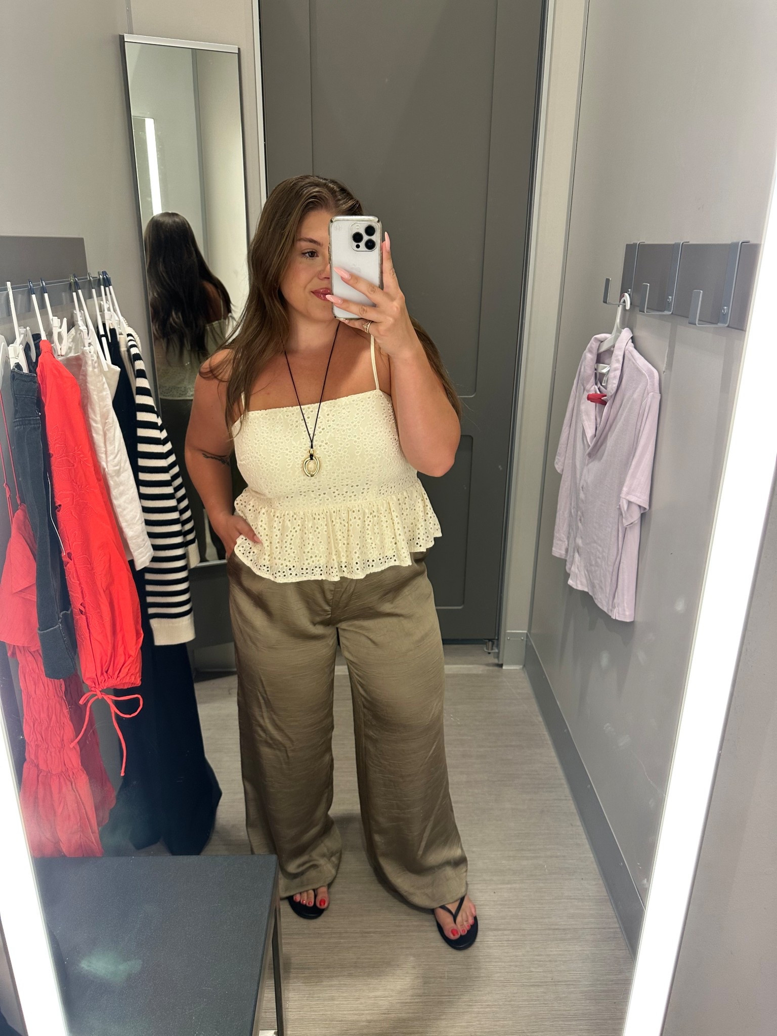 Dying for this pant & top combo 

5’2 
Top L 
Bottom L


#LTKMidsize #LTKPetite #LTKFindsUnder100