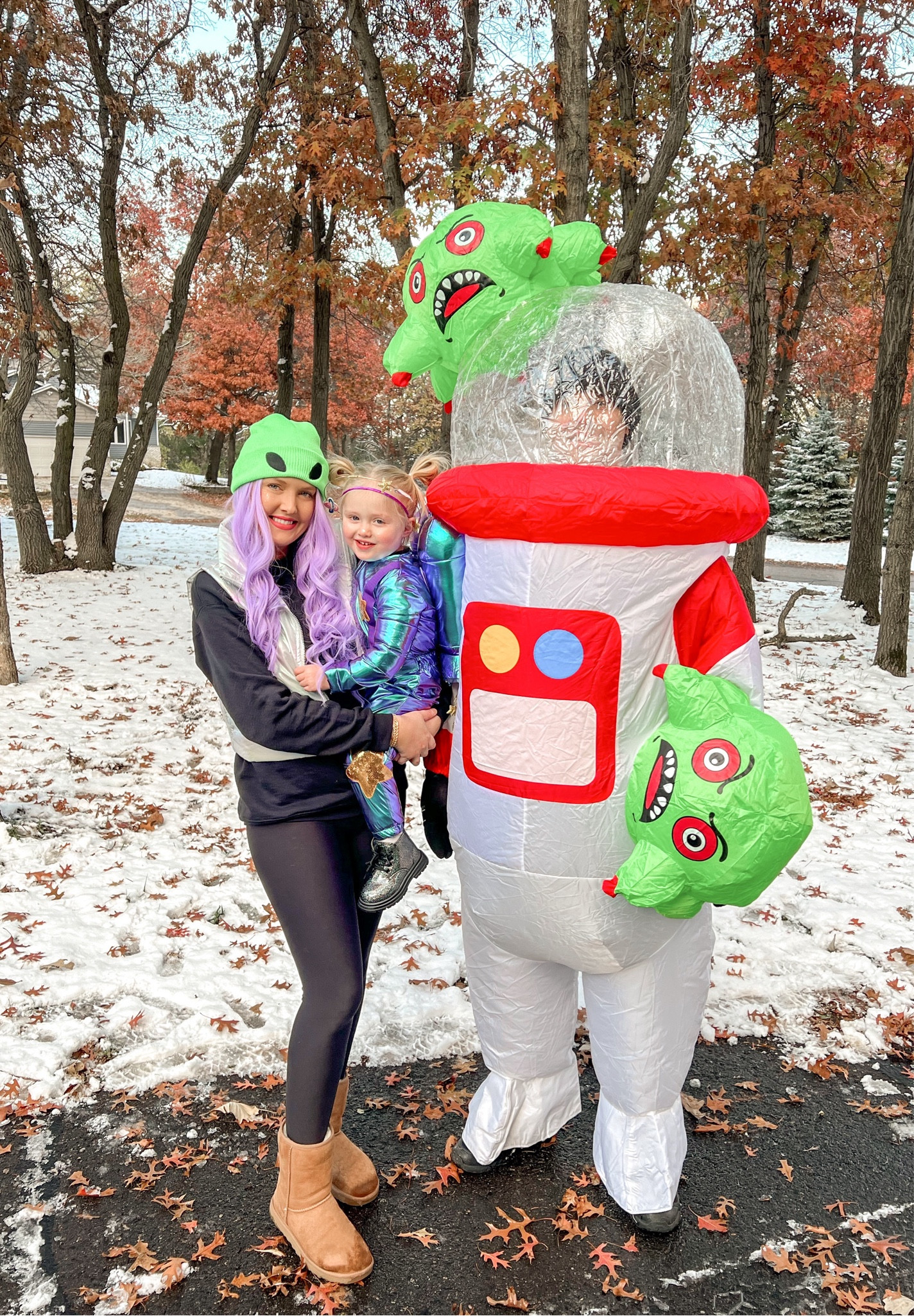 Halloween family idea! Astronaut and some aliens! This was last years costume and it was a big hit! #halloween #familycostumeideas #failt #costumeideas

Family Costumes | Group Costumes | Halloween | Family Halloween 

#LTKKids #LTKHalloween #LTKFamily