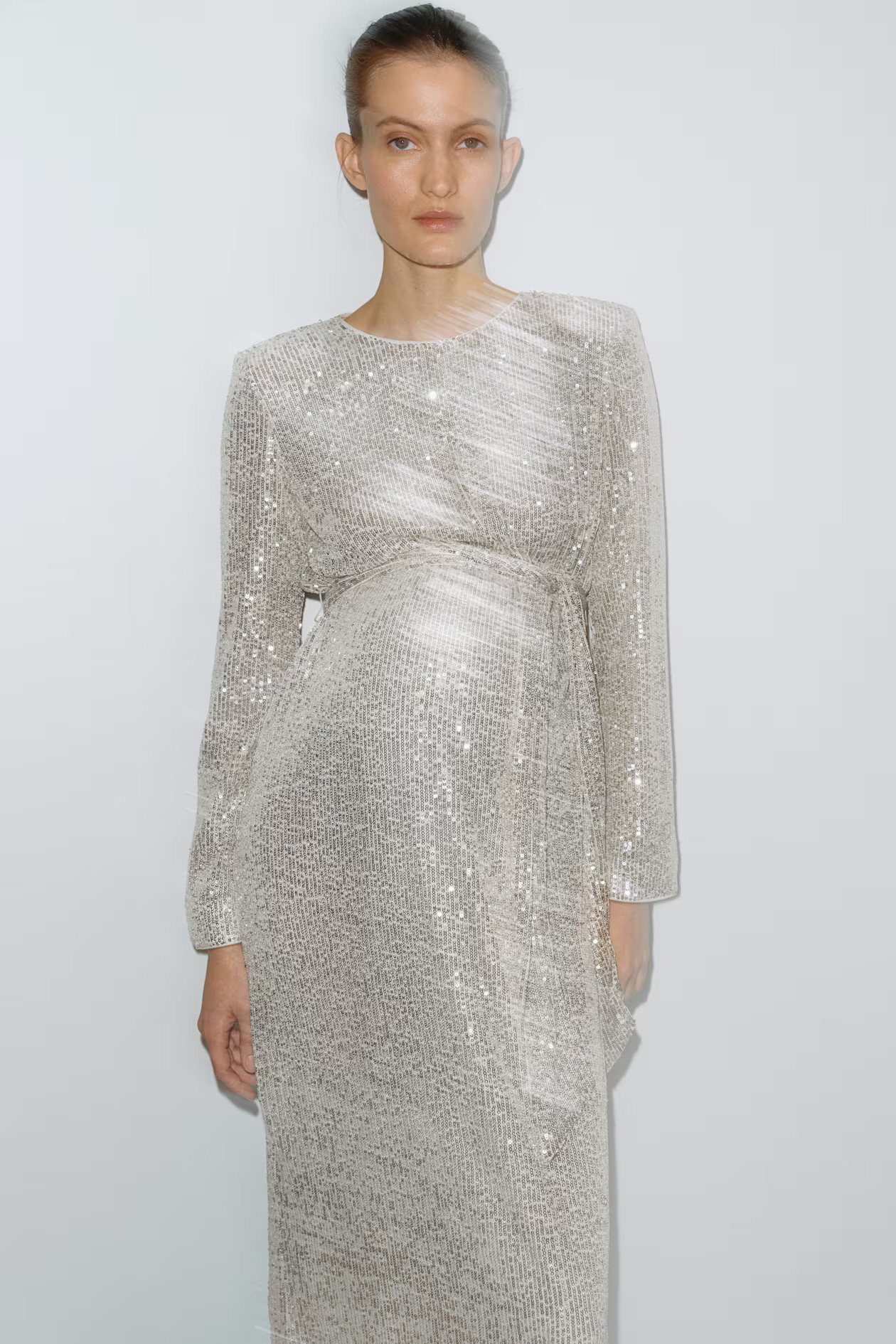 MAMA Sequined tie-belt dress - Light beige/Silver-coloured - Ladies | H&M GB | H&M (UK, MY, IN, SG, PH, TW, HK)