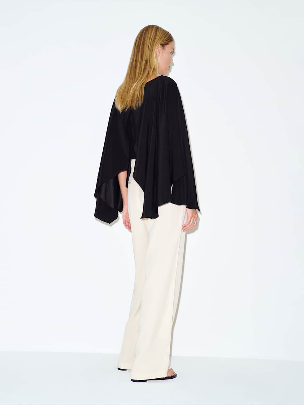 Aime Silk Cape | Reformation (Global)