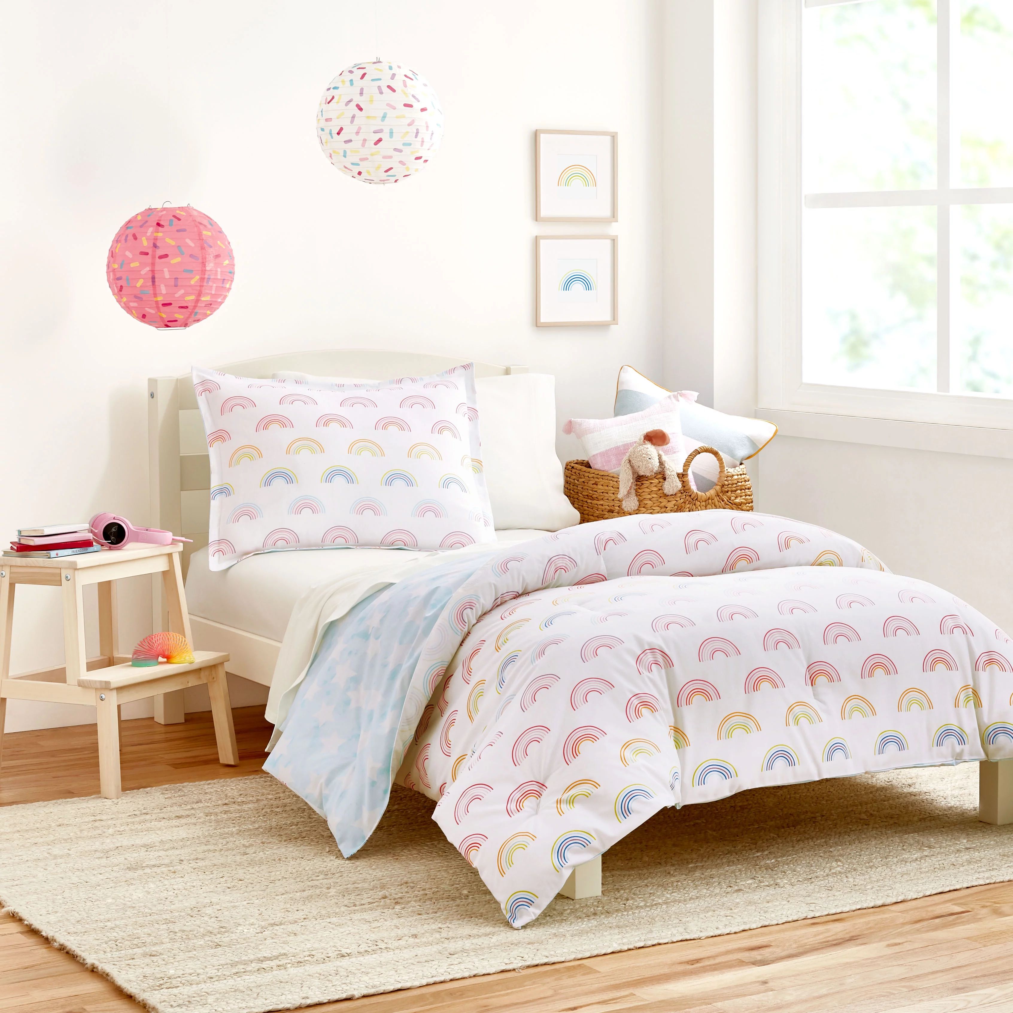 Gap Home Kids Rainbow Toss Reversible Organic Cotton Blend Comforter Set, Twin, White, 2-Pieces -... | Walmart (US)