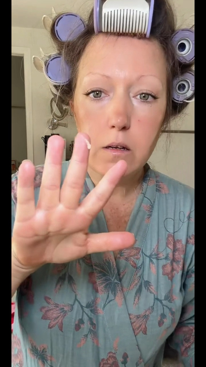 Foundation concealer