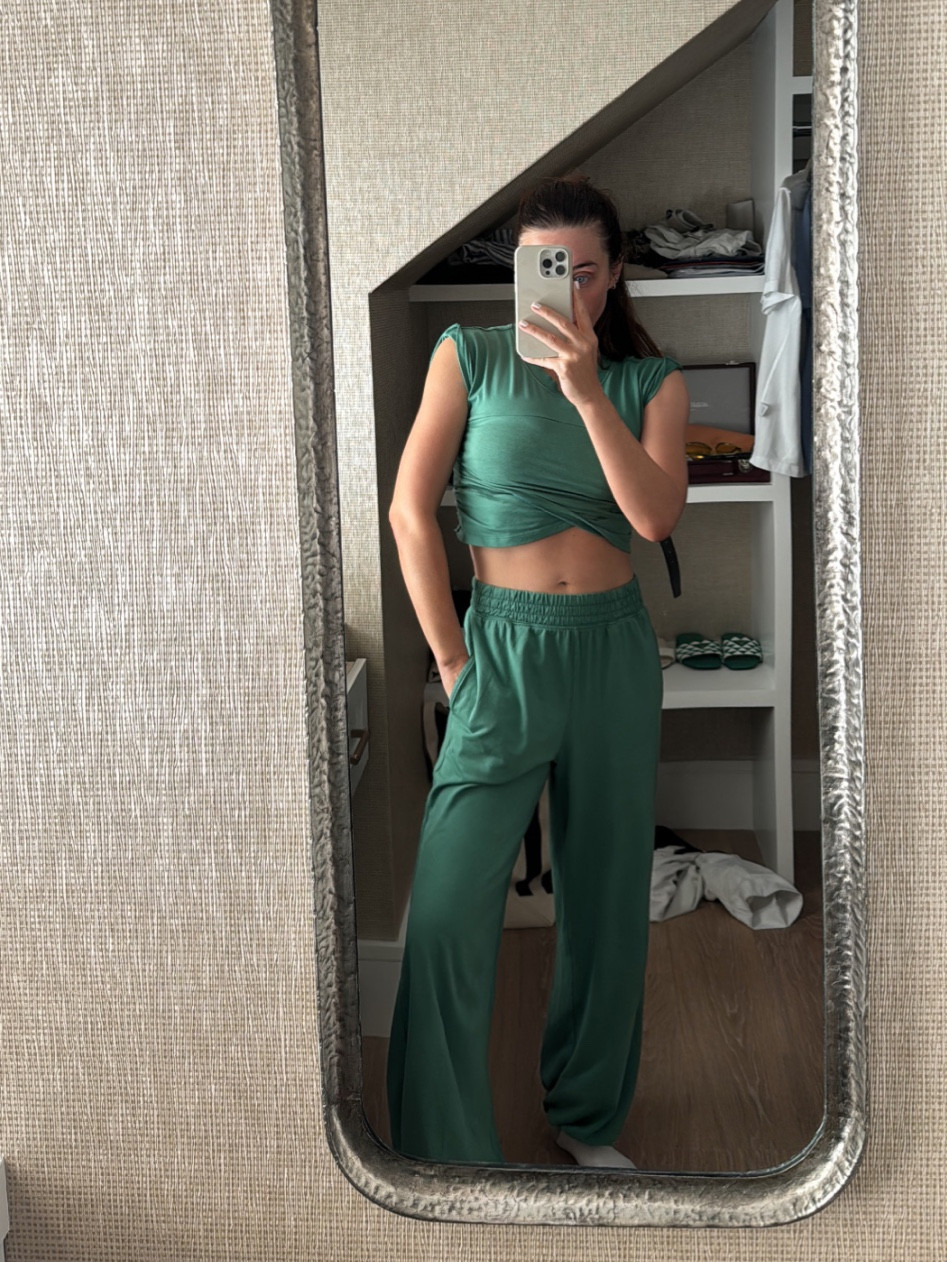 This set is the cutest. Comes in so many colors