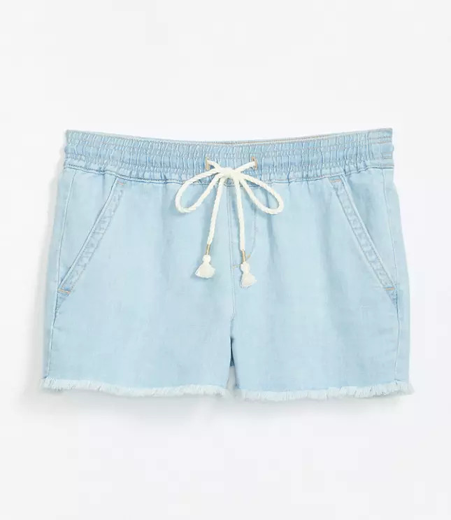 Cotton Linen Denim Pull On Shorts in Light Indigo Wash | LOFT