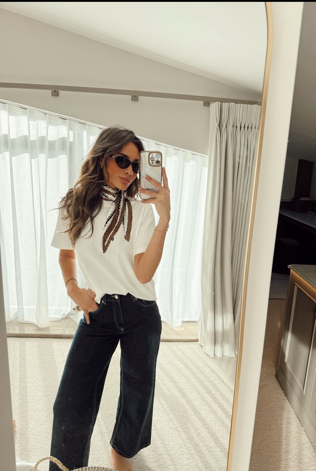 Easy to throw on chilled but chic outfit 💘

#LTKjeans #LTKFashionMonth #LTKuk