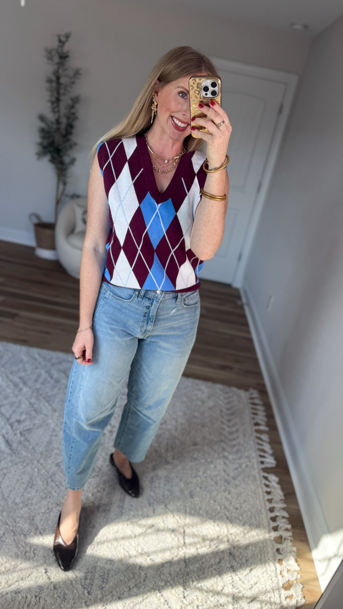 Weekend Walmart Wins try-on
Angle sweater vest- small
Barrel jeans- 6

#LTKootd