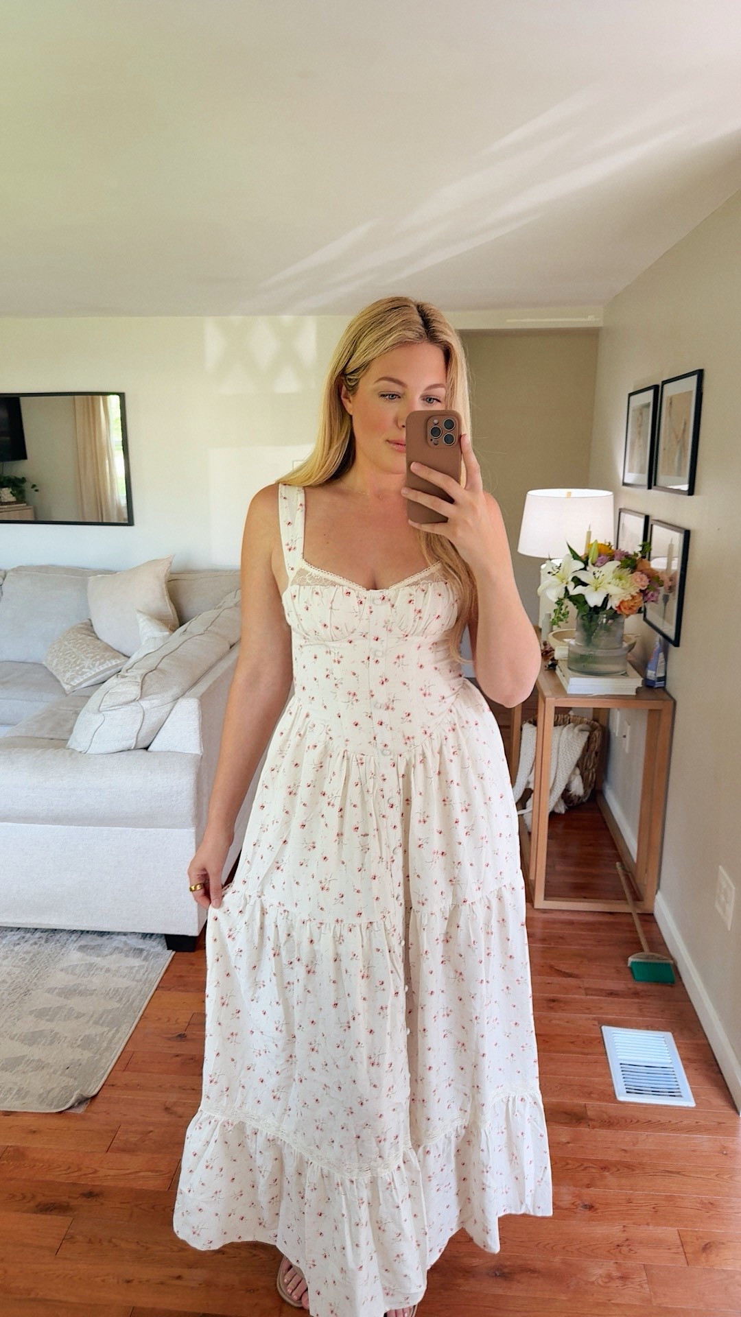 House of cb, cottage core, cute dress, summer dress, summer style, flowy dress, maxi dress

#LTKBump #LTKMidsize #LTKSummerEdit