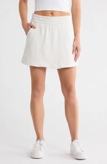 YOGALICIOUS Zuri High-Low Fleece Skirt in Heather Light Grey at Nordstrom Rack, Size X-Large | Nordstrom Rack