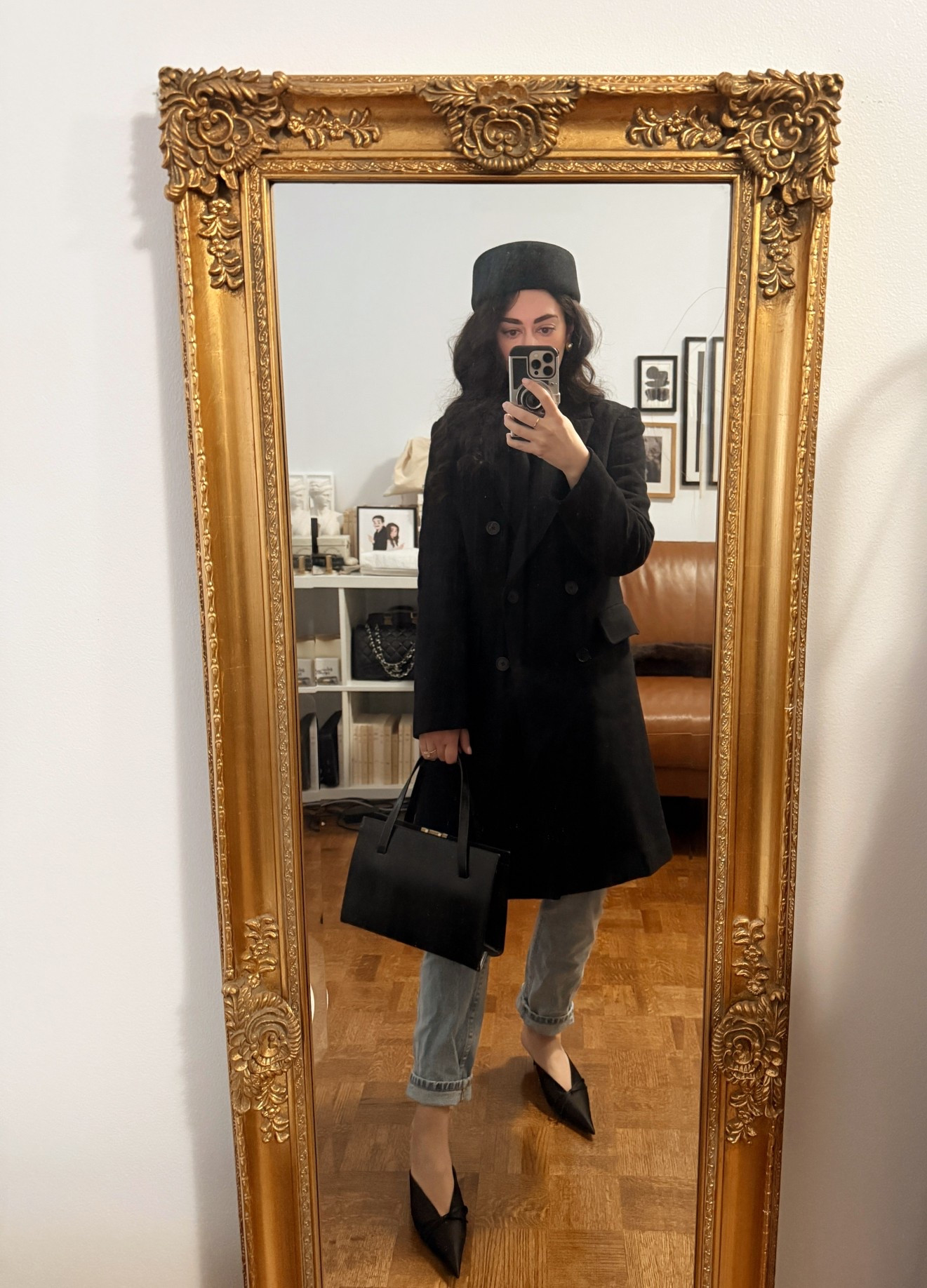 Coat: Wilfred
Jeans: Sezane
Shoes: Balenciaga
Bag: Vintage
Hat: Etsy
Earrings: Celine

#LTKpetite #LTKwinter #LTKcanada