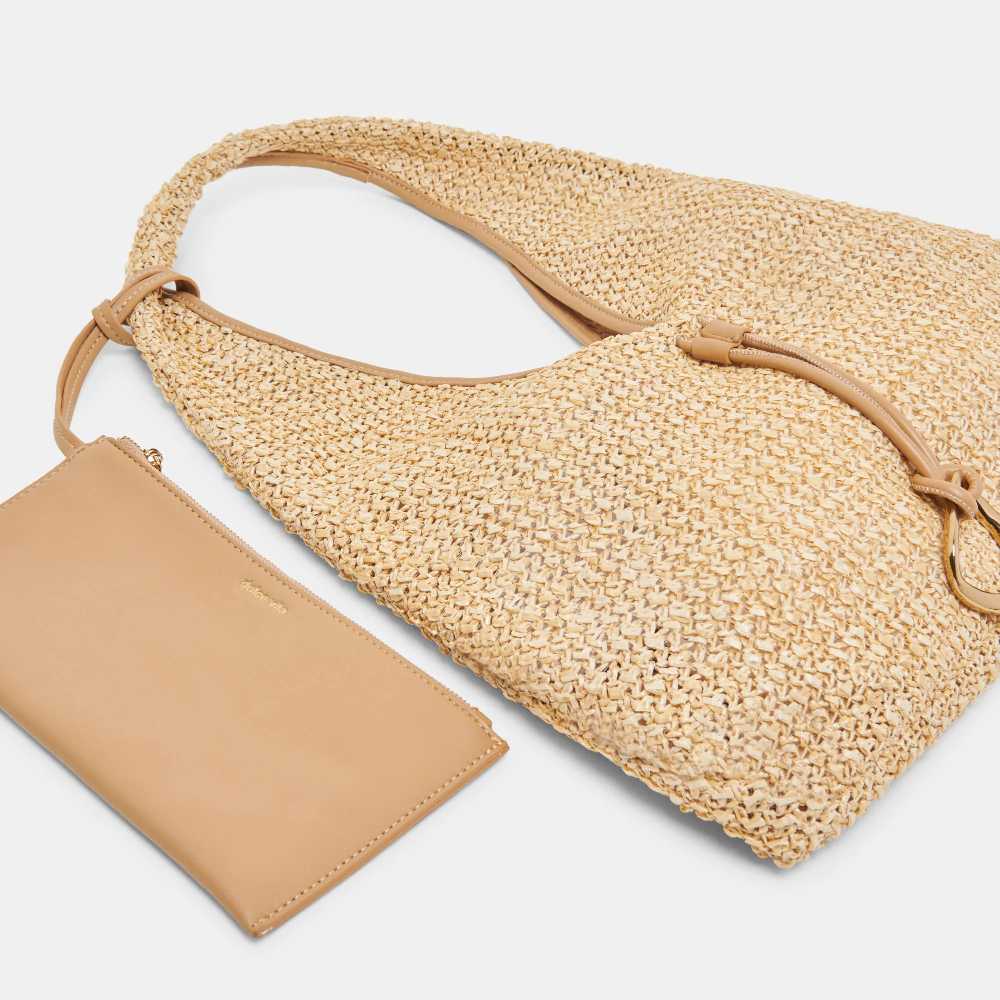 Missie Tote Natural Raffia | DolceVita.com