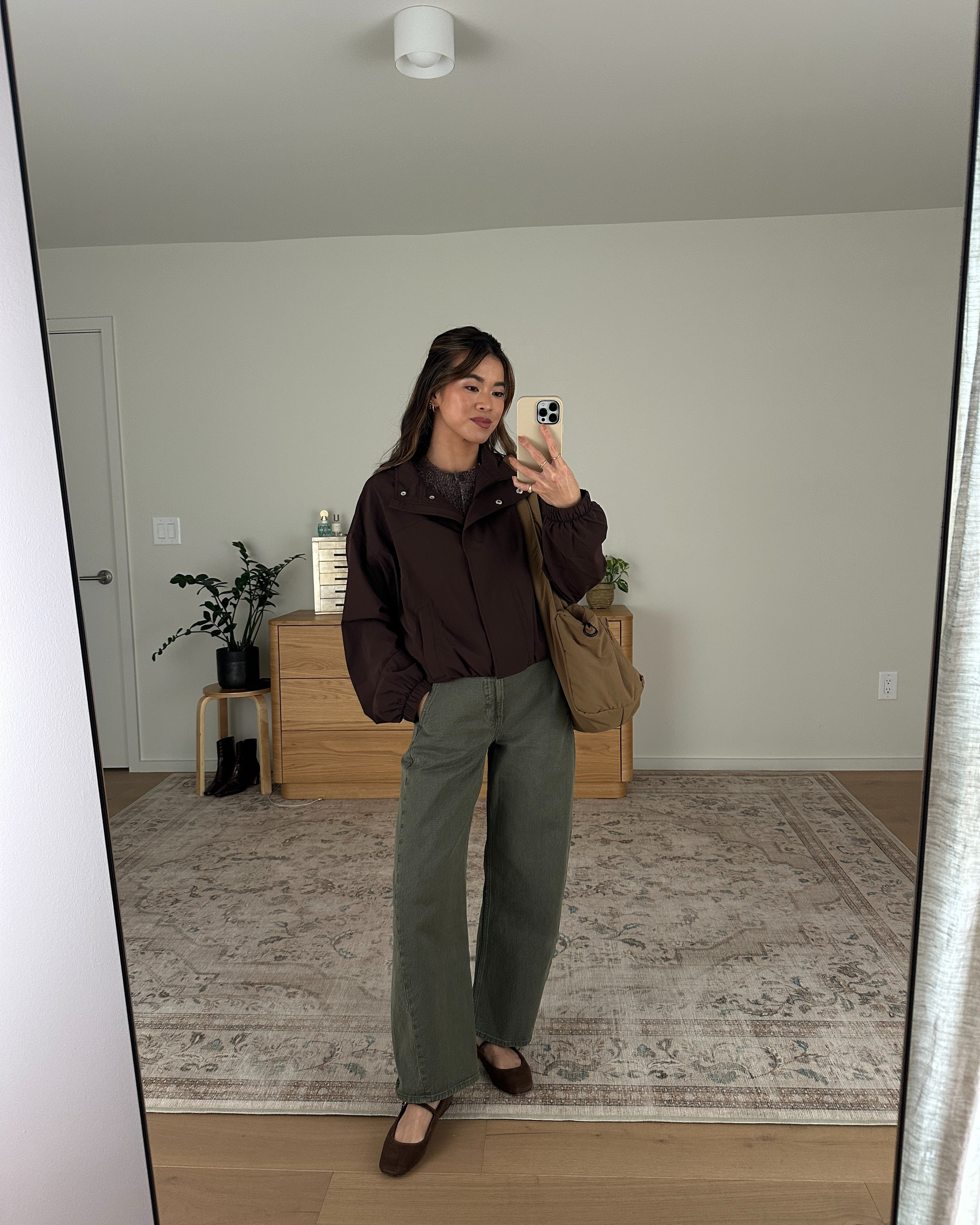 These flats for fall are everything!
Use the stackable Abercrombie discount code AFCHLOE for an extra 15% off🤎

Sizing info:
-Abercrombie High Rise barrel Jean (Size 24 Short in Olive)
-Abercrombie Merino Wool-Blend Shrunken Crew Cardigan (Size XS in Brown)
-Abercrombie YPB motionTEK Balloon Jacket (Size Small in Coffee)

Fall Abercrombie new arrivals, Abercrombie sweaters, Abercrombie petite pants, Abercrombie petite jeans, Abercrombie fall sweater, Abercrombie petite sweater, Petite style, petite fashion, mom outfit, mom style, petite pants, petite outfit ideas, petite outfits, best pants for petite, petite denim, vacation outfits, fall outfits, fall style, fall trends, fall looks fall outfit ideas, Abercrombie try on, fall jeans, fall lookbook, fall outfits, fall jacket

**Use code AFCHLOE to get an additional 15% off almost everything in stores and online at checkout from September 10, 2026 to September 14, 2026 in US/CA. Exclusions apply. See details online.

#LTKootd #LTKActive #LTKPetite