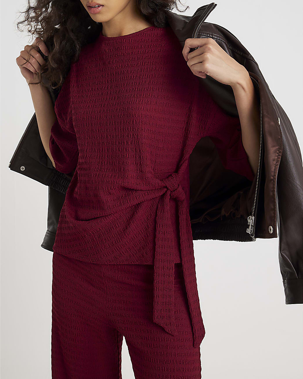 Red Short Sleeve Textured Tie T-shirt | River Island UK & IE