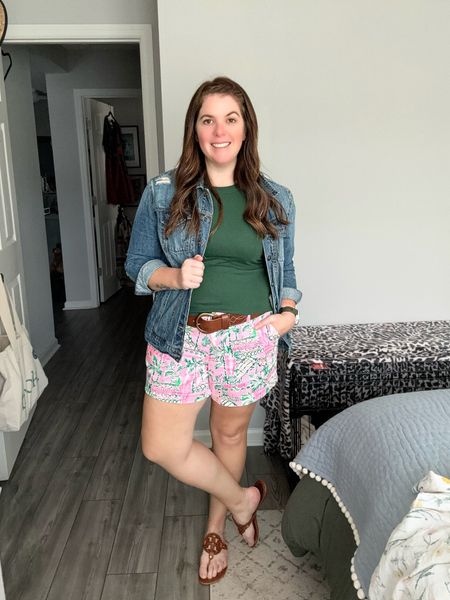 I bought these shorts during the last Lilly sale and they are so good! Love the print, they run TTS and they are on sale for $24 (they were regularly $68!) 😮

#LTKfindsunder50 #LTKmidsize #LTKsalealert