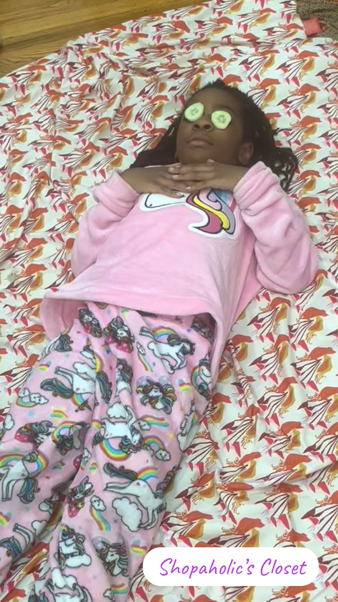 A little spa day in the living room.

I cut up some cucumbers and when I turned around…

My sweet girl 🥰

#shopdeescloset #shopaholicscloset

#LTKKids #LTKFindsUnder100