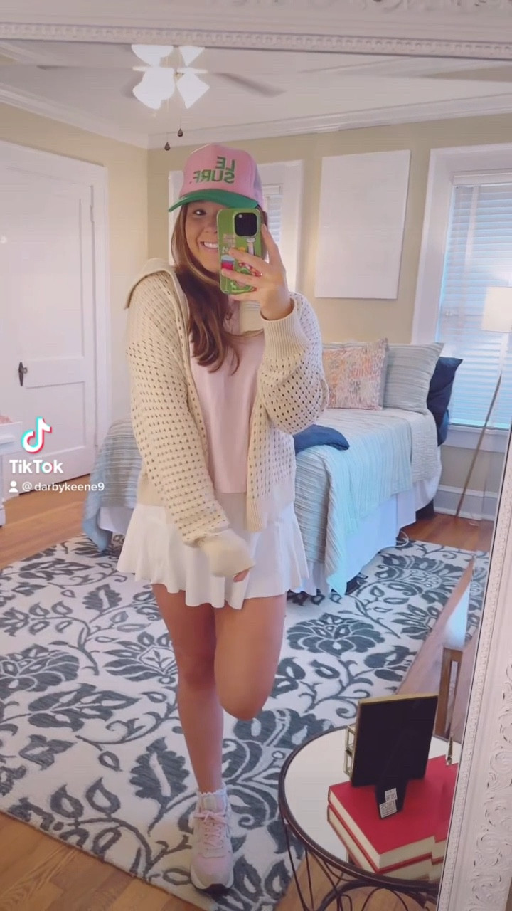 Making the most of this rainy Sunday! ☔️🫶🏼

#LTKSeasonal #LTKfit #LTKU