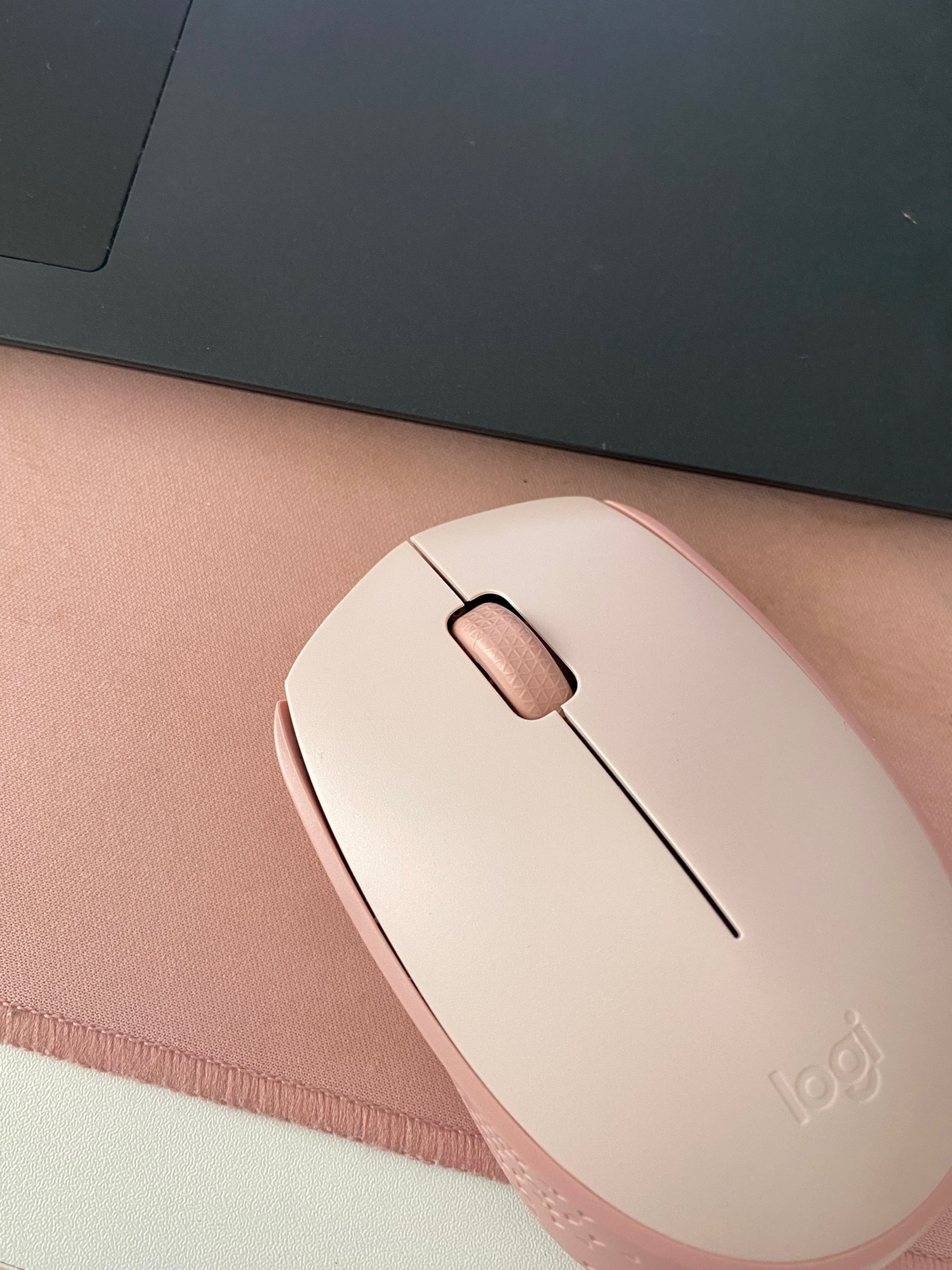 A touch of pink makes the workday better 🎀

#LTKWorkwear #LTKFindsUnder50 #LTKGiftGuide