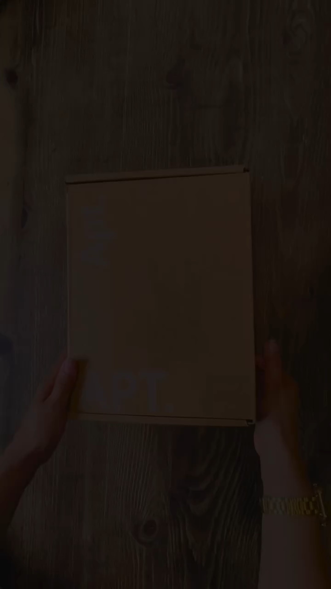 𝙒𝙝𝙮 𝙨𝙚𝙩𝙩𝙡𝙚 𝙛𝙤𝙧 𝙗𝙖𝙨𝙞𝙘 𝙬𝙝𝙚𝙣 𝙮𝙤𝙪𝙧 𝙠𝙞𝙩𝙘𝙝𝙚𝙣 𝙘𝙖𝙣 𝙨𝙝𝙞𝙣𝙚? ✨
This gold oil & vinegar dispenser set is the secret weapon your kitchen didn’t know it needed!

✅ Keeps your oils & sauces organized
✅ No drips, no mess — thanks to the stainless steel pourers
✅ Adds instant elegance to your countertop

Perfect for olive oil, soy sauce, coffee syrups and more — all while making your space look like a Pinterest dream! 😍 @apartment.1101 

I got mine through the link in my bio, and I’m obsessed! You’ll love it too. 💛 
.
.
.
#KitchenUpgrade #AmazonFinds #reels #gift #homedecor #kitchen #beautifull #practice #counter #countertop #kitchenset #amazon #decor #ugc
